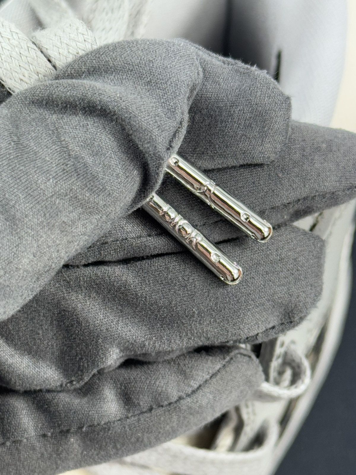 AIR DIOR JORDAN SNEAKERS