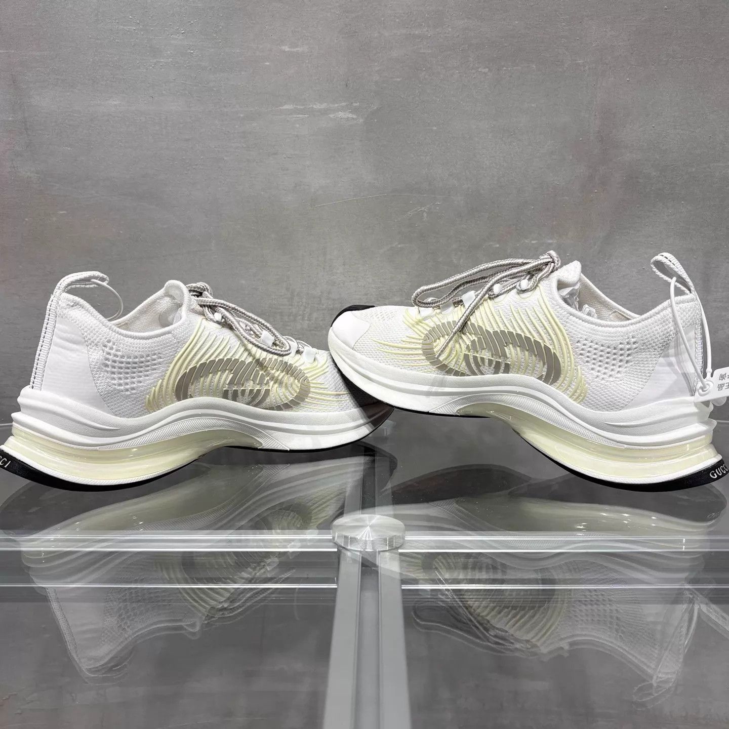 Gucci Gucci RUN White Casual Sneaker Size 40.5 Size US 7.5 / EU 40-41 - 5 Thumbnail