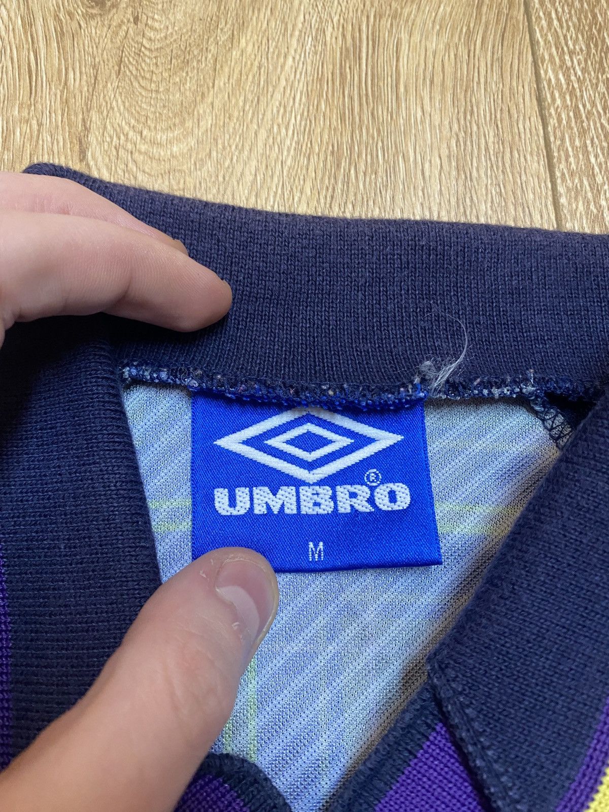 Umbro × Vintage •Vintage Umbro Scotland 1994/96 Soccer jersey Size US M / EU 48-50 / 2 - 3 Thumbnail