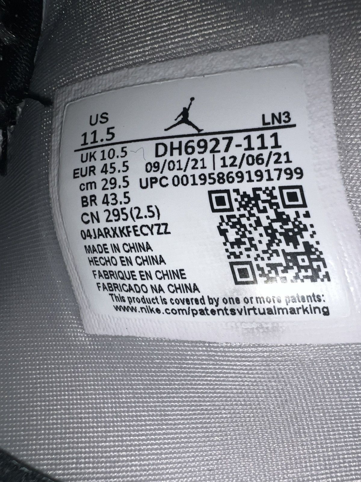 Jordan Brand Air Jordan 4 Retro Military Black White/Black/Neutral Grey Size US 10.5 / EU 43-44 - 2 Thumbnail