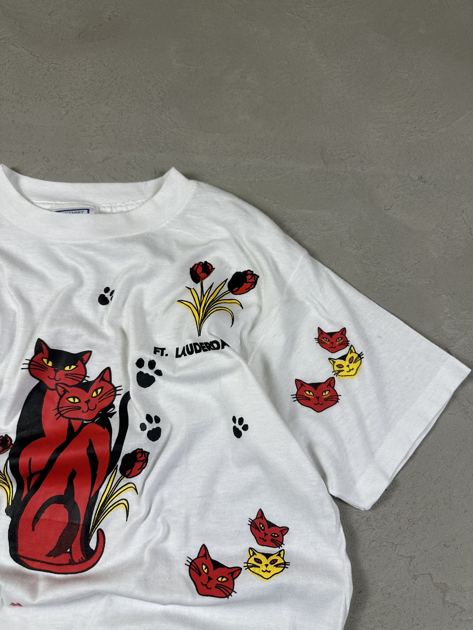Vintage 90s Vintage Cute Cats Cat Animal Graphic T-shirt Size US L / EU 52-54 / 3 - 6 Thumbnail