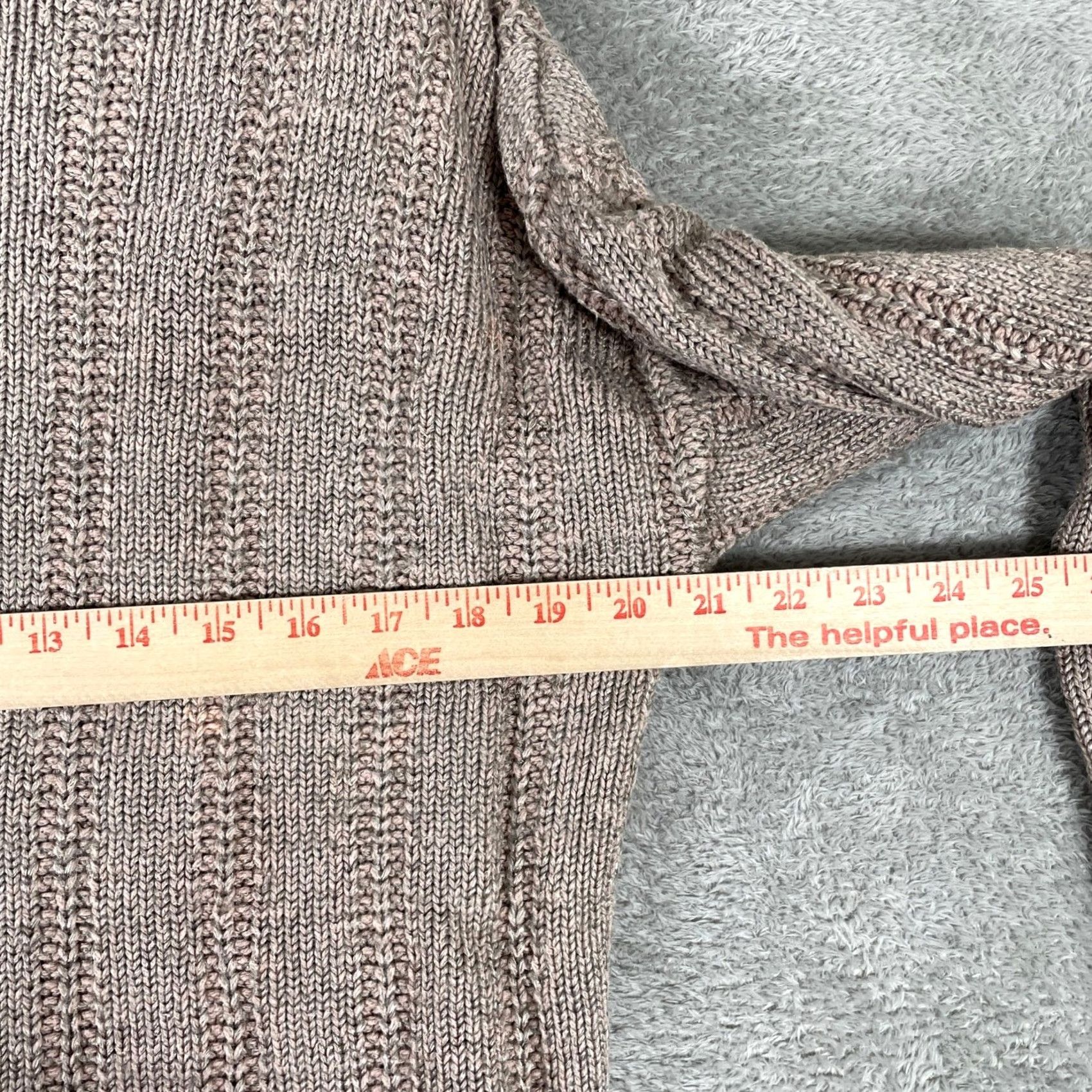 Forever 21 VINTAGE Cotton Forever Sweater Womens Small Pink Cable Knit V-Neck Pullover Knit All Seasons Womens Small Pink Cable-Knit V-Neck Sweater Size S / US 4 / IT 40 - 6 Thumbnail