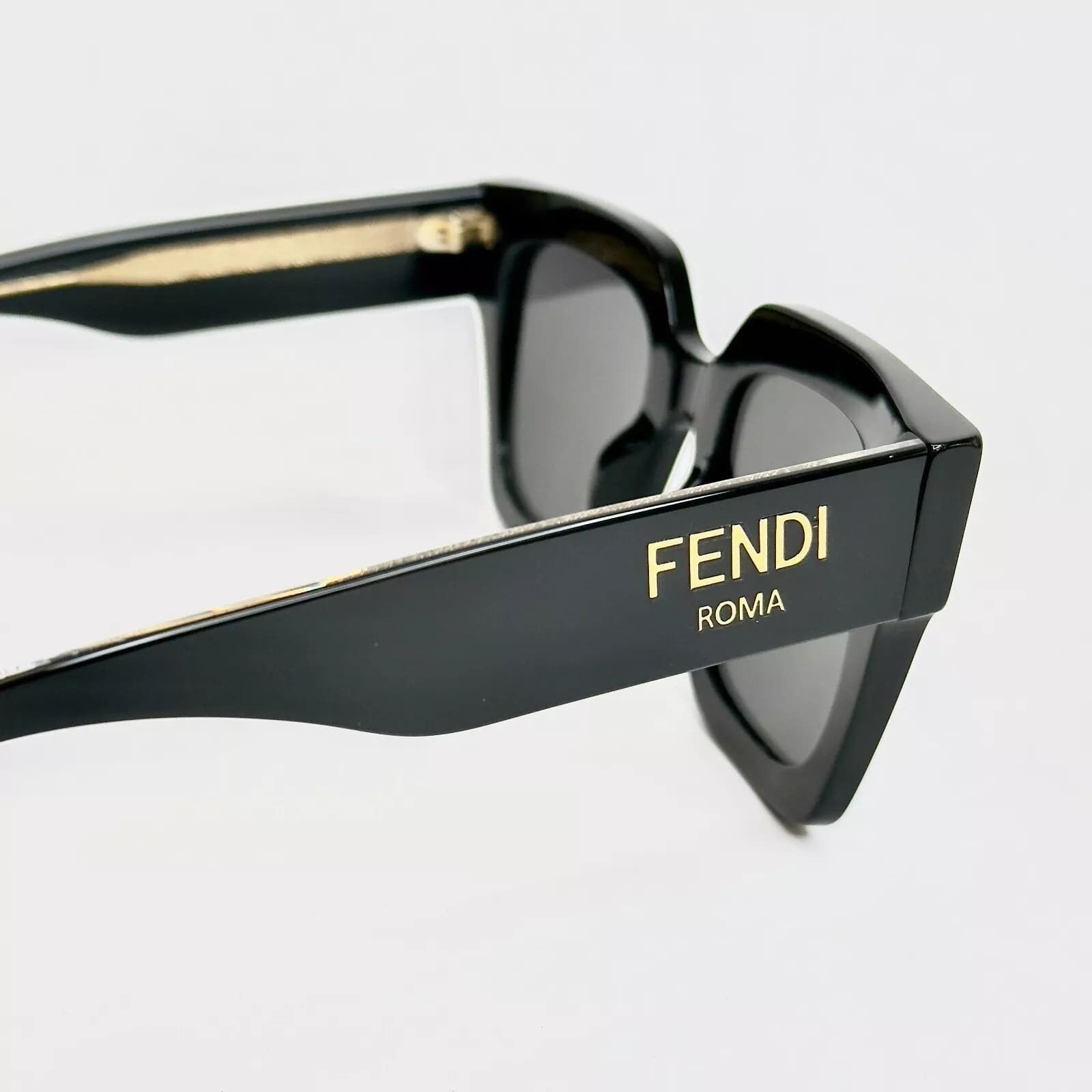 Fendi FENDI BOLD ROMA Crystal Bold 40101 FF Sunglasses FE40101I Size ONE SIZE - 5 Thumbnail