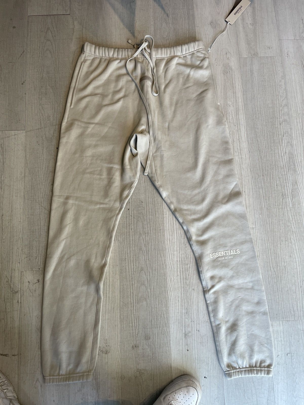 Essentials × Fear of God Fear of God Essentials Wheat Pants L Size US 34 / EU 50 - 1 Thumbnail