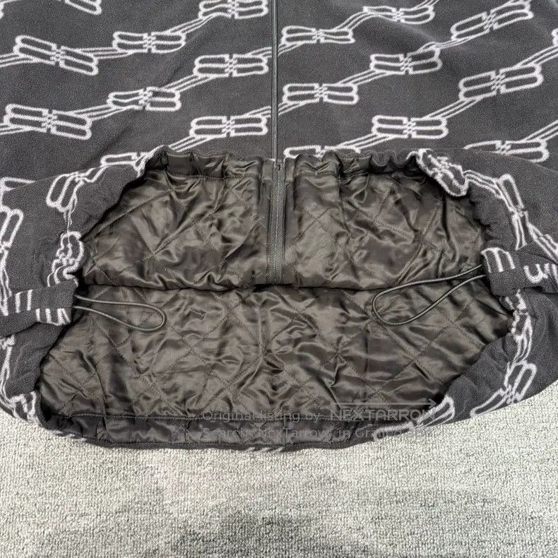 Balenciaga Balenciaga Black lock button all-over print fleece jacket Size US S / EU 44-46 / 1 - 7 Thumbnail