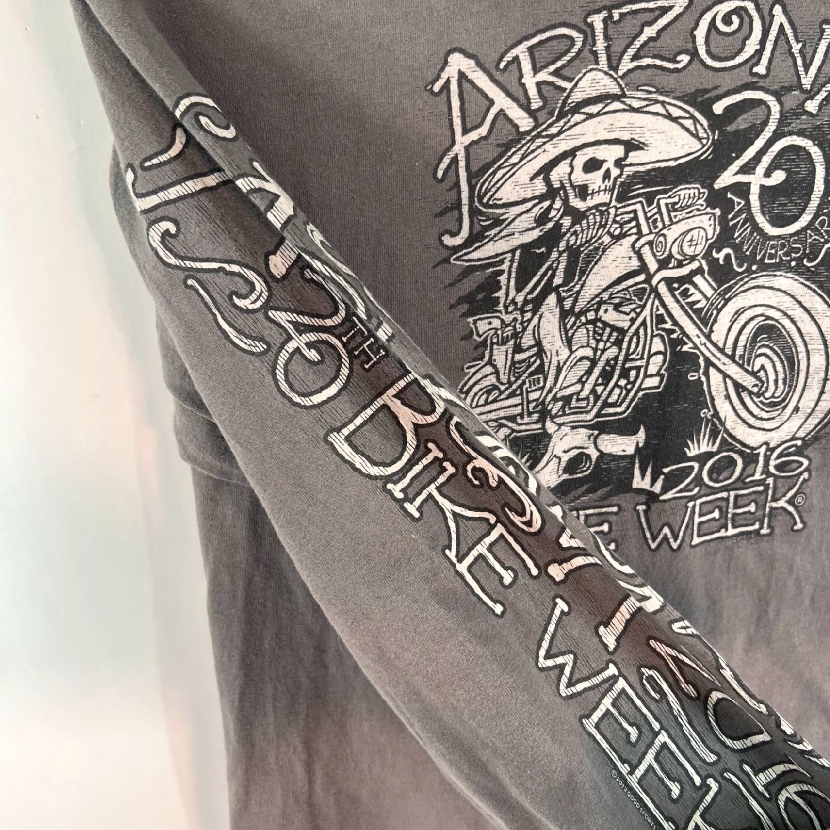 Vintage VINTAGE AriZona Bike Week 2016 T-Shirt Long Sleeve Men’s XL Gray Solid Graphic Print Size US XL / EU 56 / 4 - 3 Thumbnail