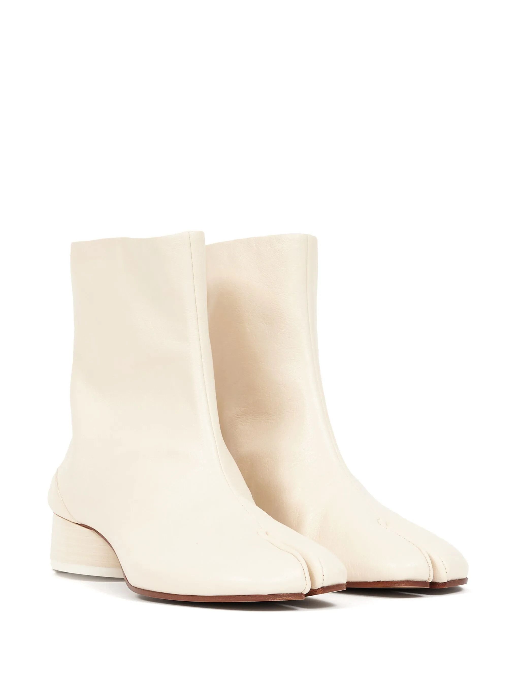 Maison Margiela oc11z1225 Tabi 30mm Leather Ankle Boots in White Size US 6 / IT 36 - 2 Thumbnail