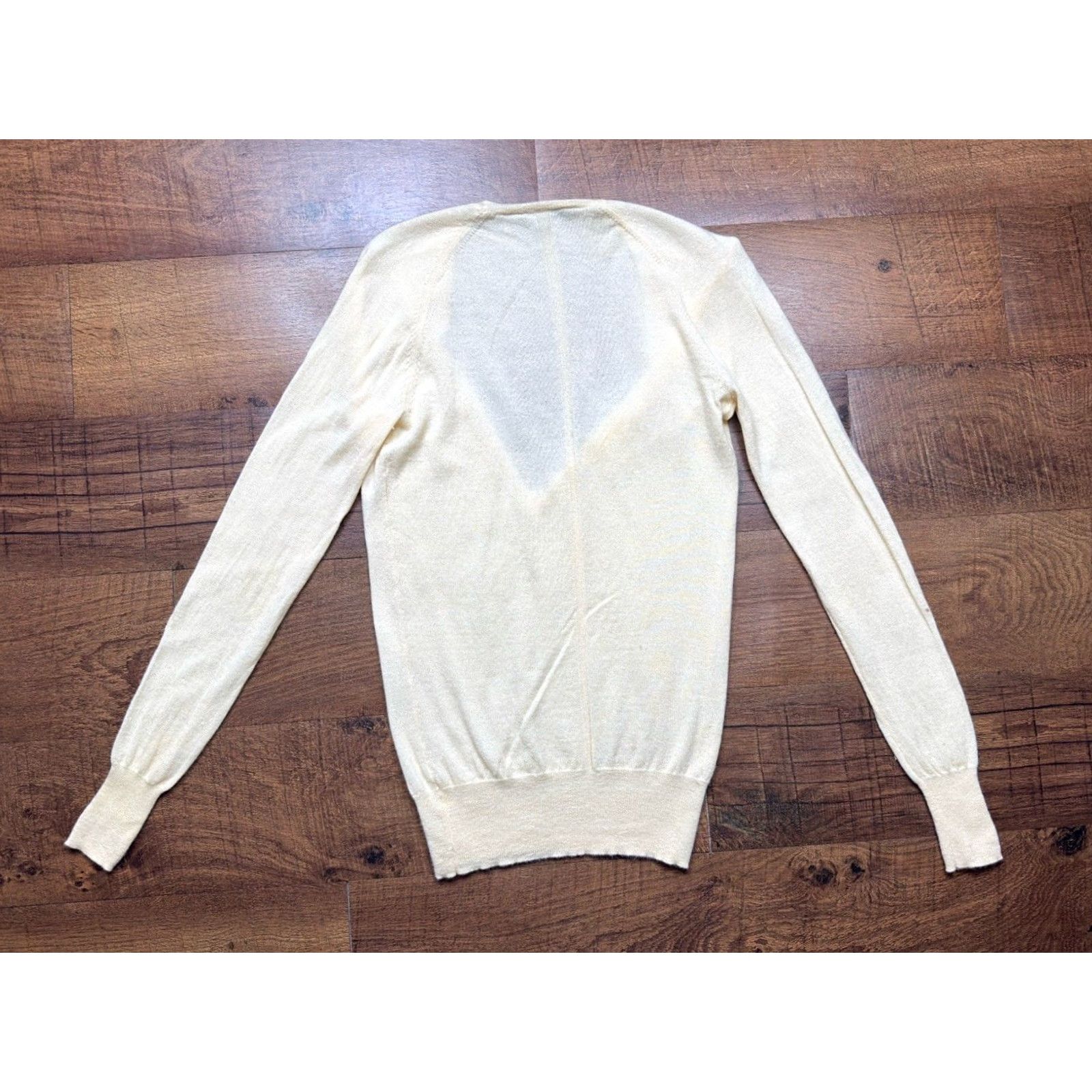 Theory THEORY Women's 100% Cashmere Sweater V-Neck Pullover Petite P Ivory Shirt Womens Pullover Knit Vintage No Size S / US 4 / IT 40 - 3 Thumbnail
