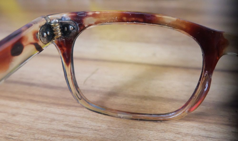 MCM Vintage MCM Peacock Glasses Brown Speckled Size ONE SIZE - 4 Thumbnail