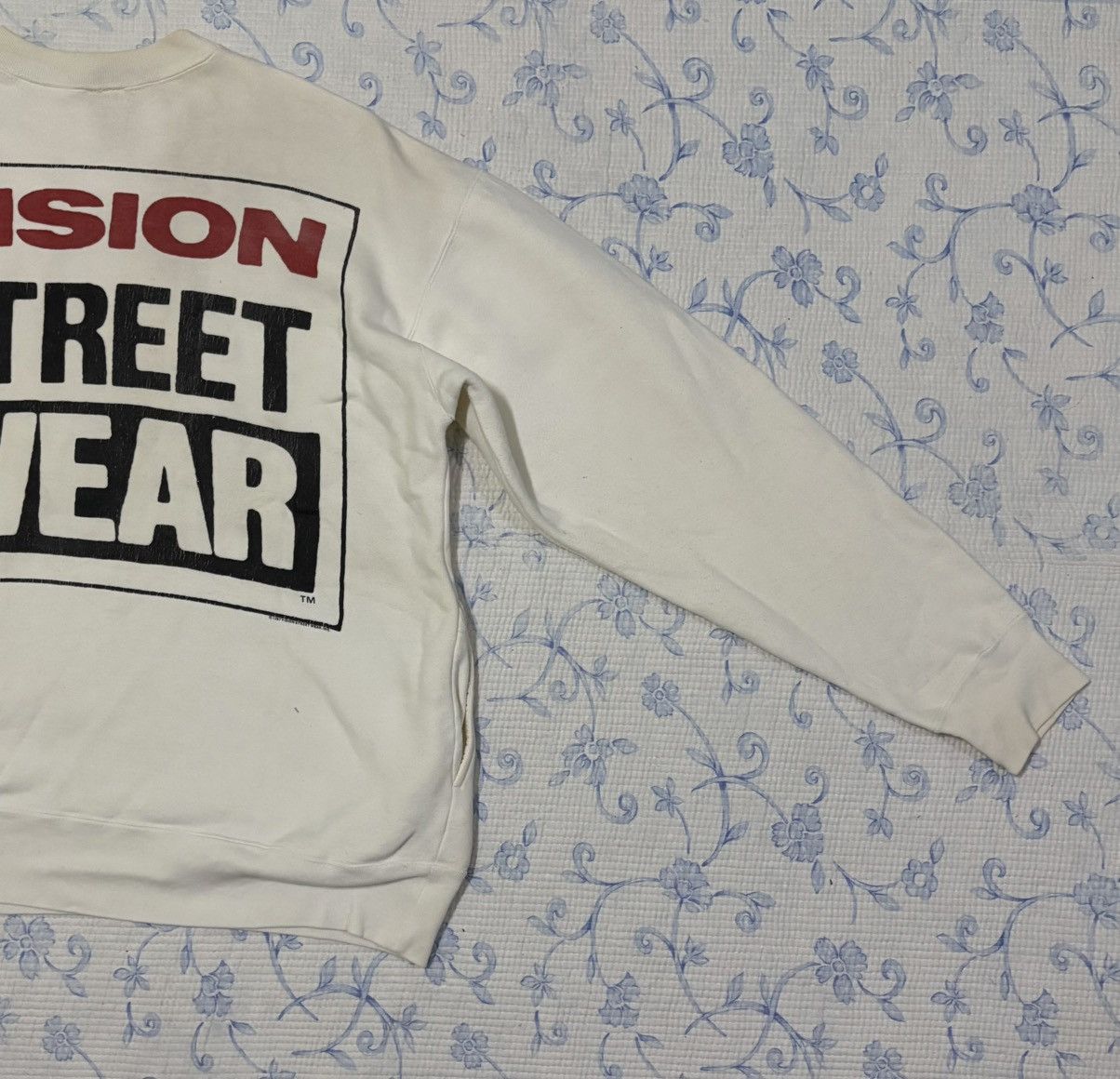 Vintage Vision Streetwear Sweatshirt Made in USA Size US L / EU 52-54 / 3 - 9 Thumbnail