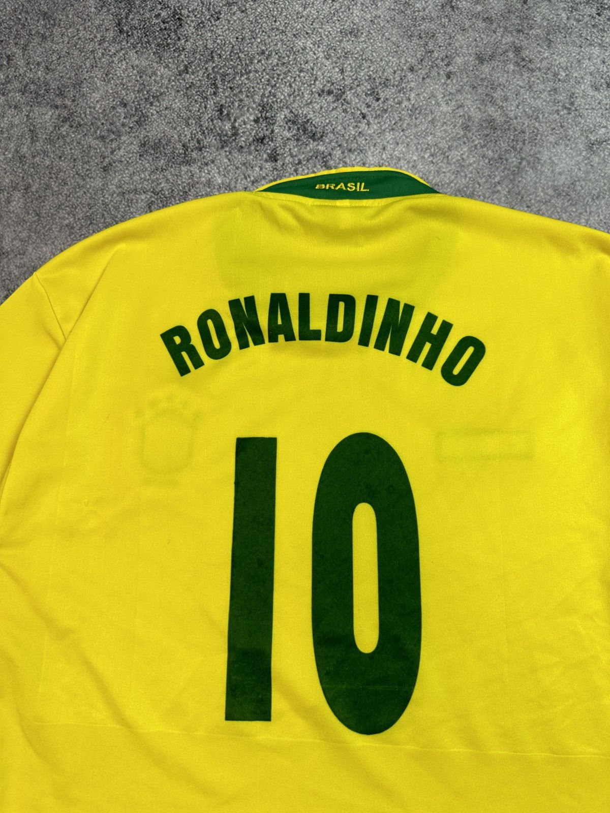 Vintage Vintage 90s Brazil 10 Ronaldinho Soccer Jersey Blokecore L Size US L / EU 52-54 / 3 - 2 Thumbnail