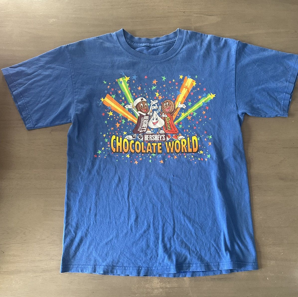 Vintage Med/L 2002 Hersheys Chocolate World Blue T-Shirt No Size Tag Size US L / EU 52-54 / 3 - 1 Thumbnail