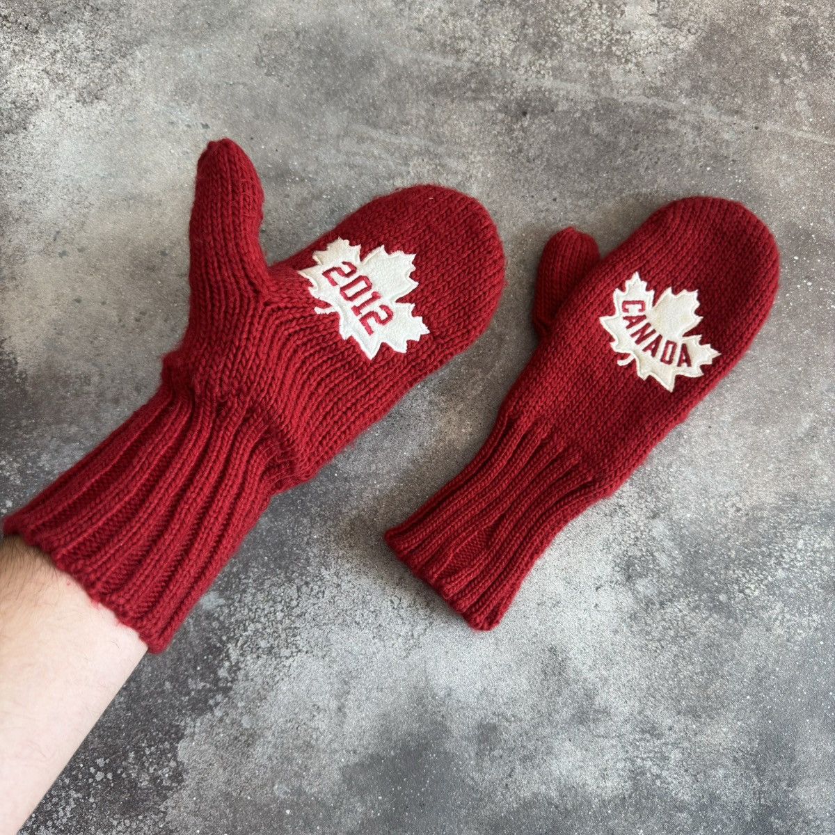 Hysteric Glamour × Japanese Brand × Vintage Amazing Vintage Canada Unisex Knit Gloves Size ONE SIZE - 4 Thumbnail