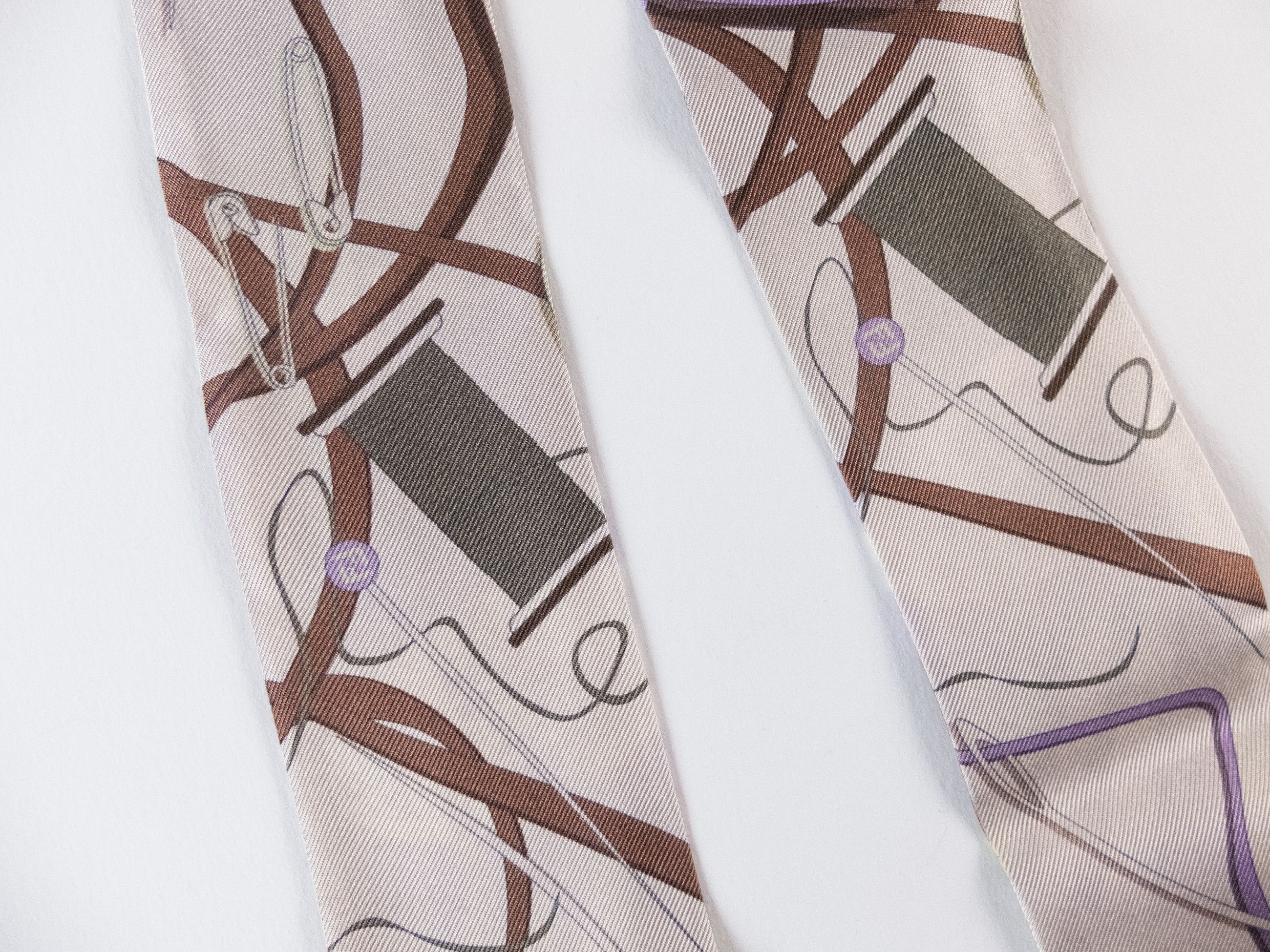 Fendi FENDI two-sided silk Wrappy scarf authentic NWT Size ONE SIZE - 6 Thumbnail