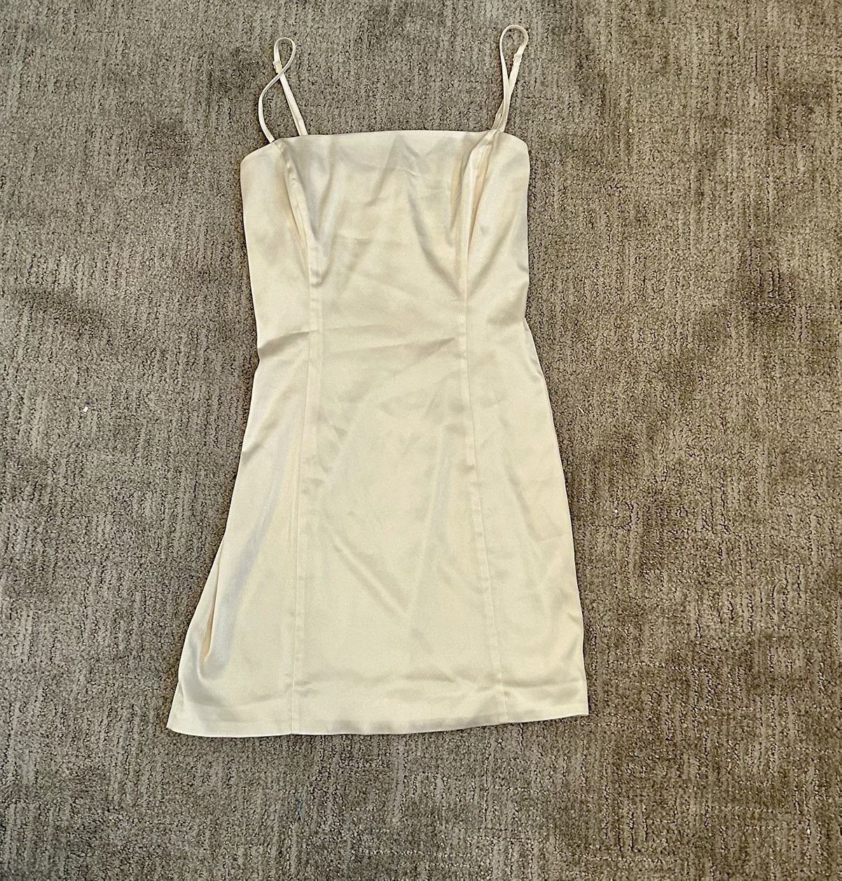 Aritzia Sunday Best plain white dress Size XS / US 0-2 / IT 36-38 - 2 Thumbnail