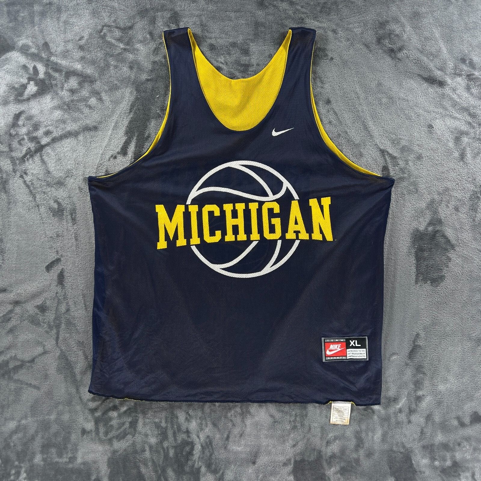 Nike Nike Basketball Jersey Men XL Vintage USA University Michiga Size US XL / EU 56 / 4 - 1 Thumbnail