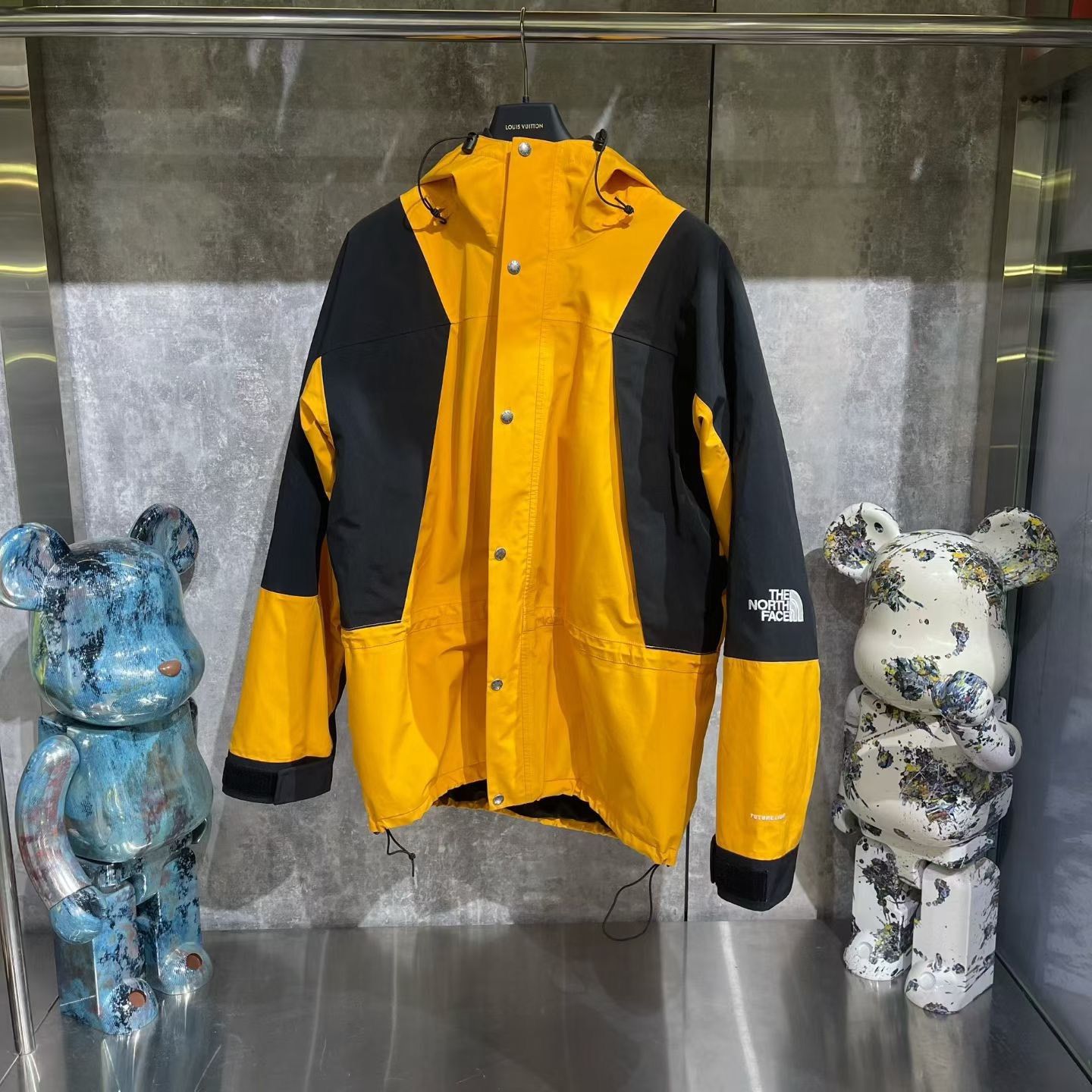The North Face The North Face Yellow Light Jacket xl Men Size US XL / EU 56 / 4 - 1 Thumbnail