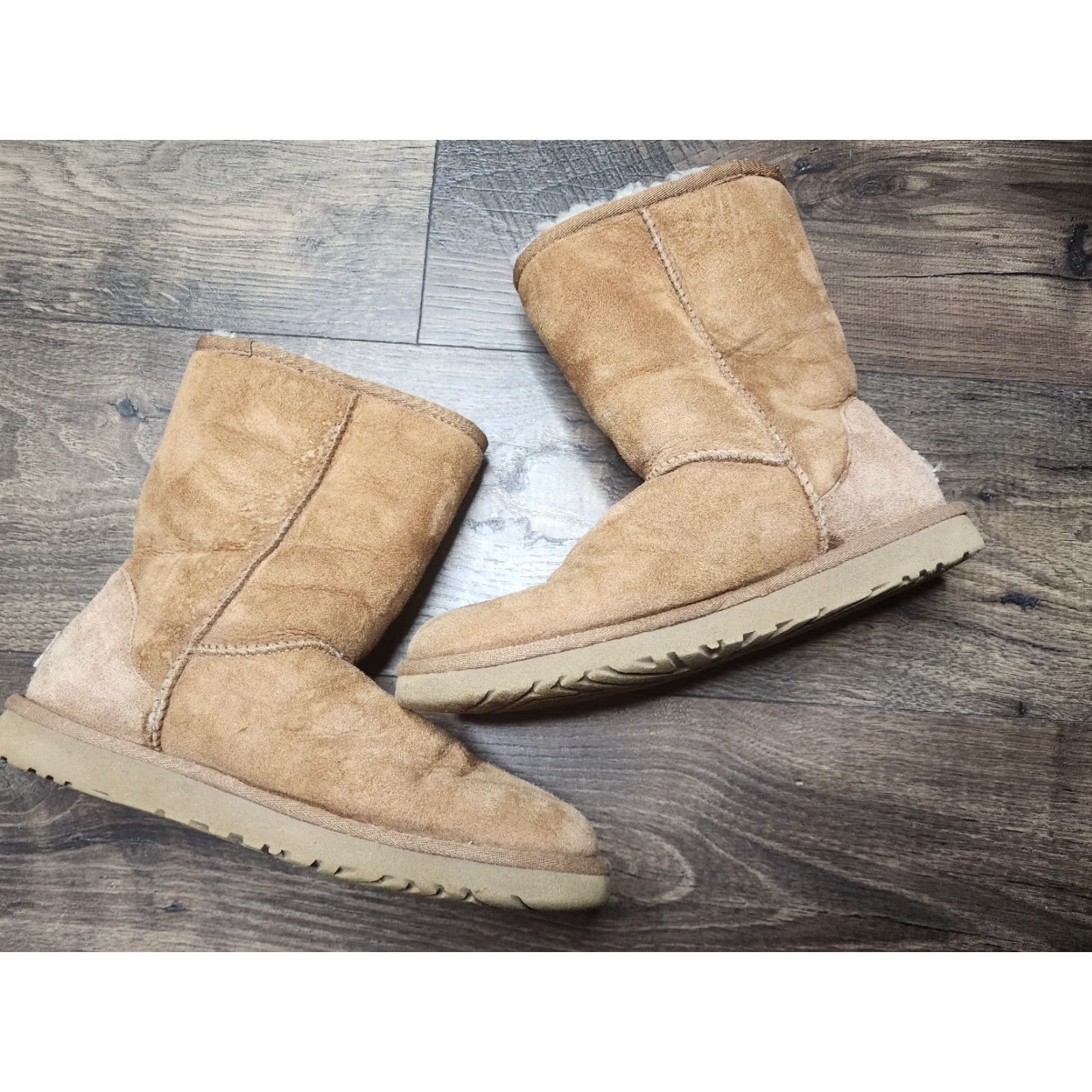 Ugg Ugg Australia Women 5825 Classic Short Sheepskin Boots Shoes sz 9 Boots Brown Suede Sheepskin Slip-On Flat 9 Womens Classic Size 30" / US 8 / IT 44 - 2 Thumbnail