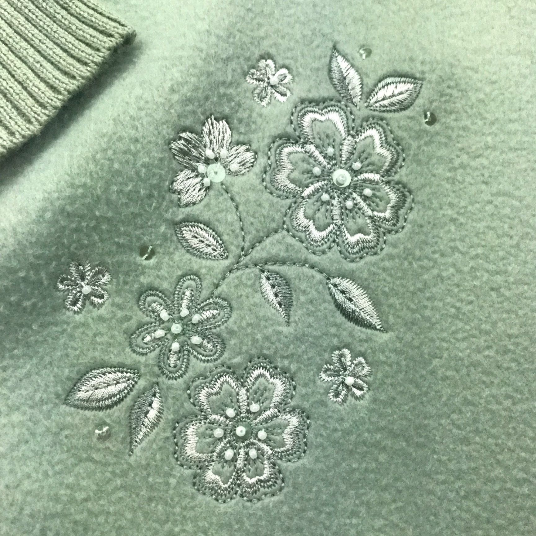 Vintage Alfred Dunner Womens Sweater Full Zip Green Floral Embroidery Size 12 - Knit, Pockets, Long Sleeve, Classic Fit, Regular Polyester Size XL / US 12-14 / IT 48-50 - 2 Thumbnail