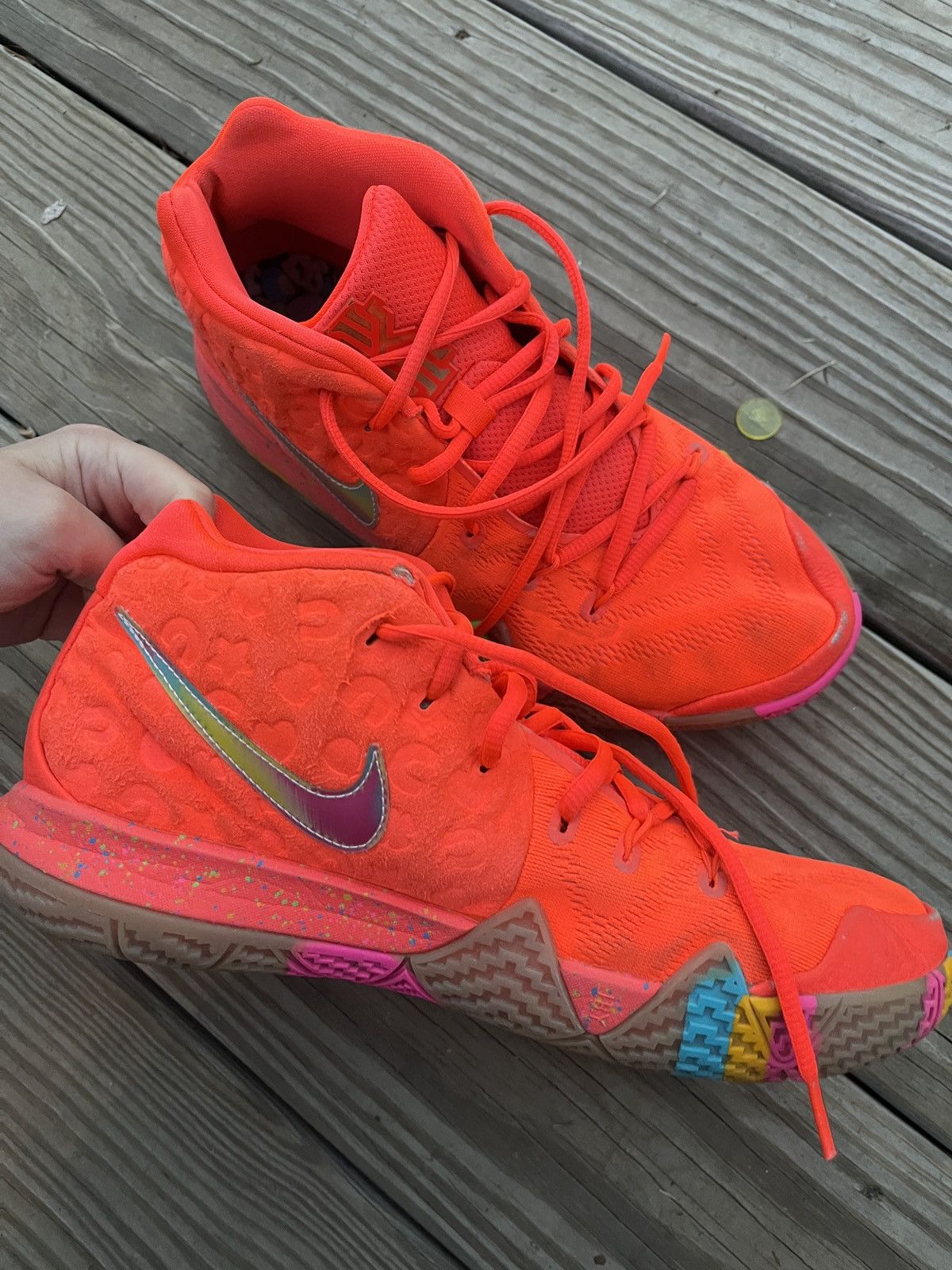 Nike Kyrie 4’s RARE lucky charm edition Size US 9 / EU 42 - 1 Thumbnail