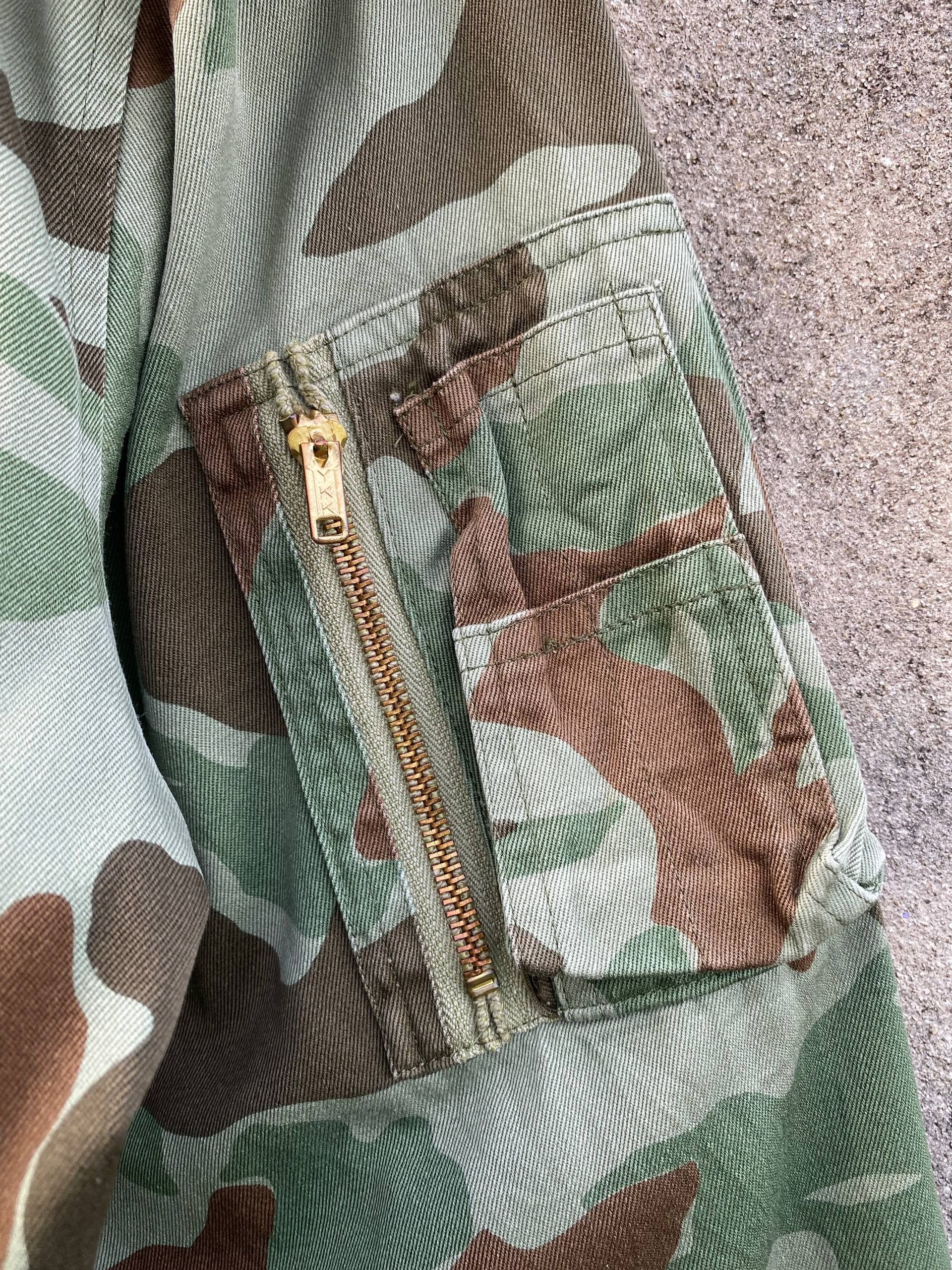 Vintage Vintage 80s Reversible MA-1 Bomber Jacket Camo/Sage Green Size US M / EU 48-50 / 2 - 5 Thumbnail