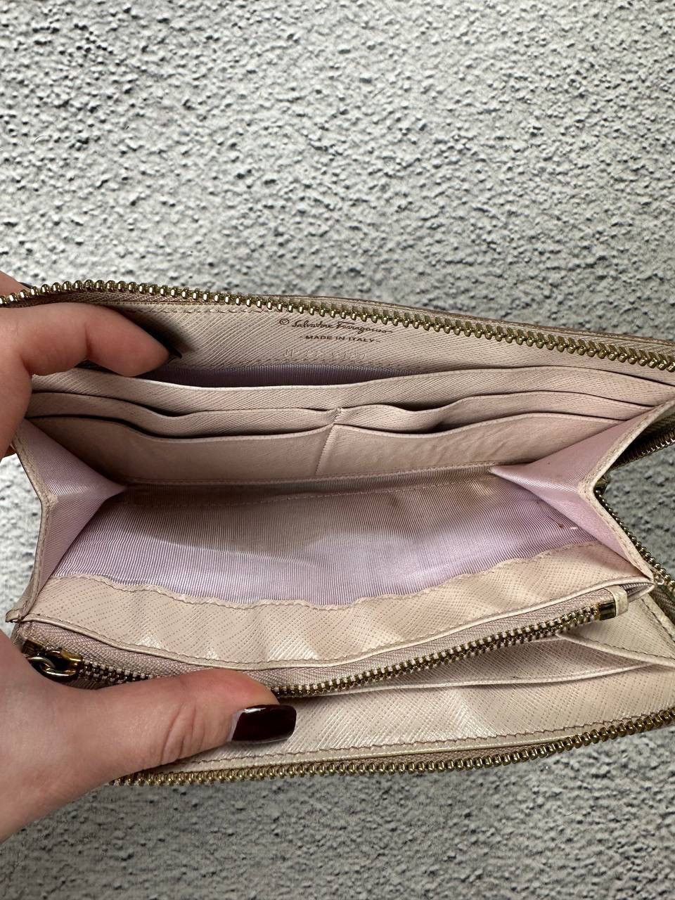 Salvatore Ferragamo Vintage Salvatore Ferragamo Leather Beige Wallet Old Money Size ONE SIZE - 9 Thumbnail