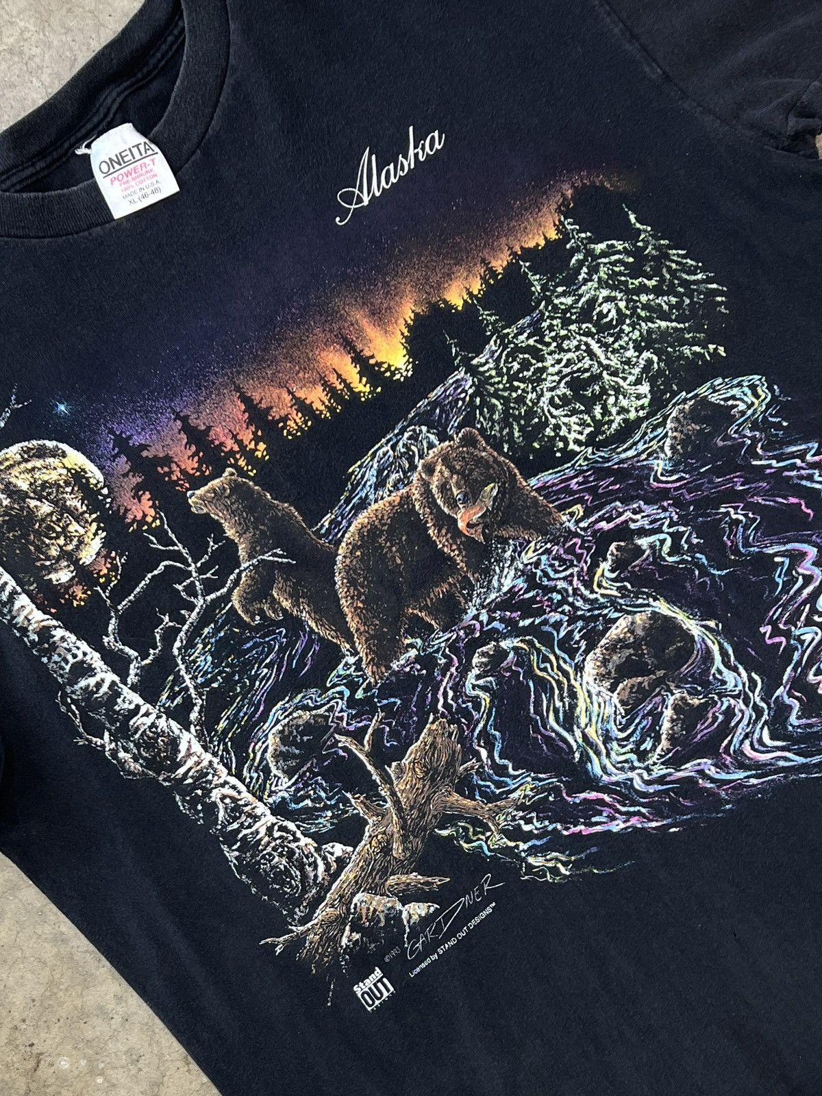 Vintage Vintage 1993 Alaska Stand Out Nature Forrest Tee Oneita XL Size US XL / EU 56 / 4 - 1 Thumbnail