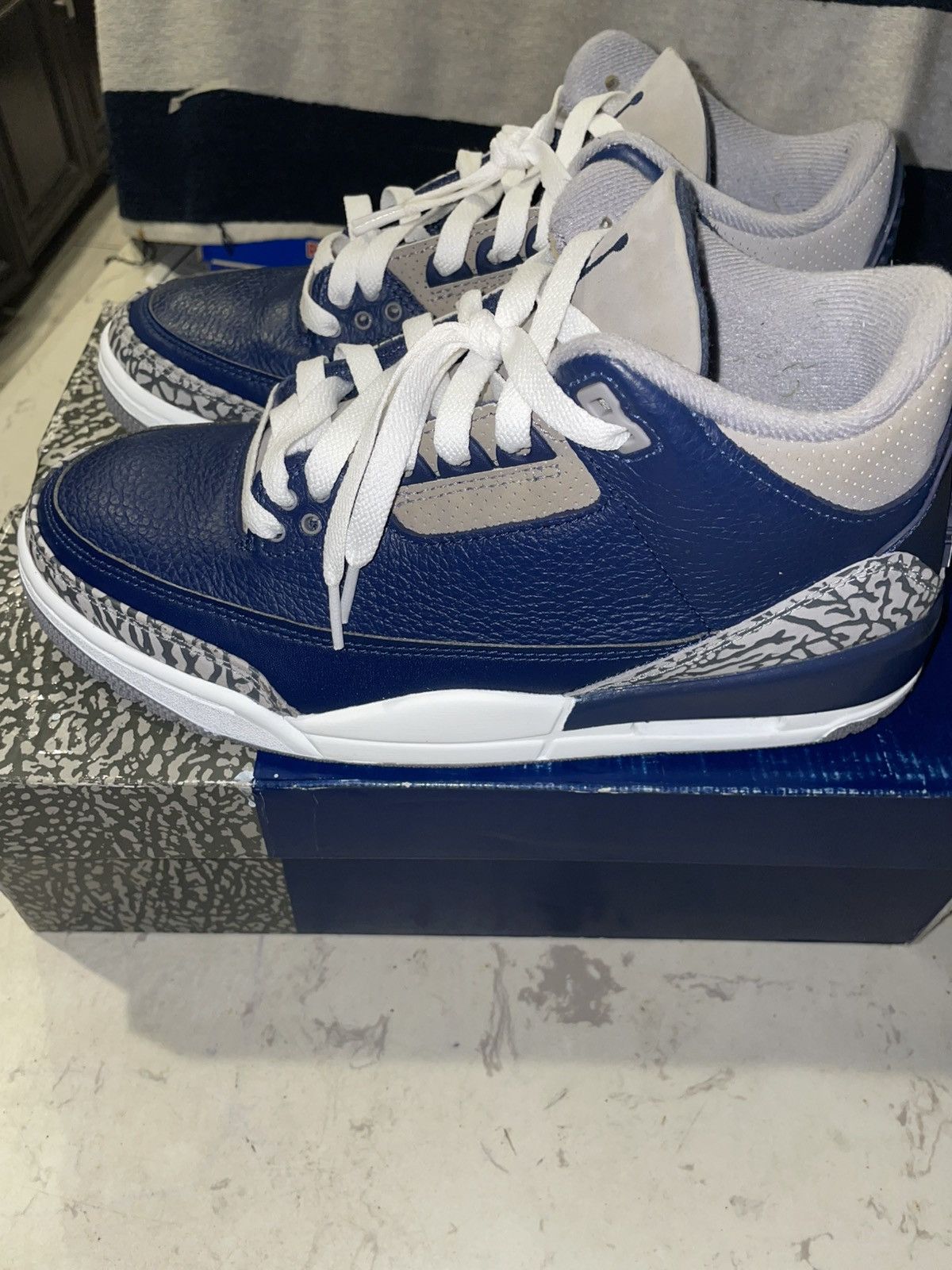 Jordan Brand Jordan 3’s Georgetown Size US 7.5 / EU 40-41 - 7 Thumbnail