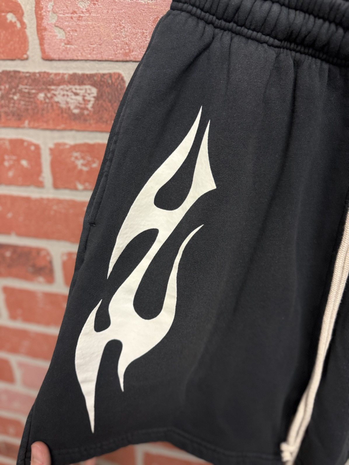 HELLSTAR Hellstar Flame Shorts Brand New Size Small Size US 30 / EU 46 - 6 Thumbnail