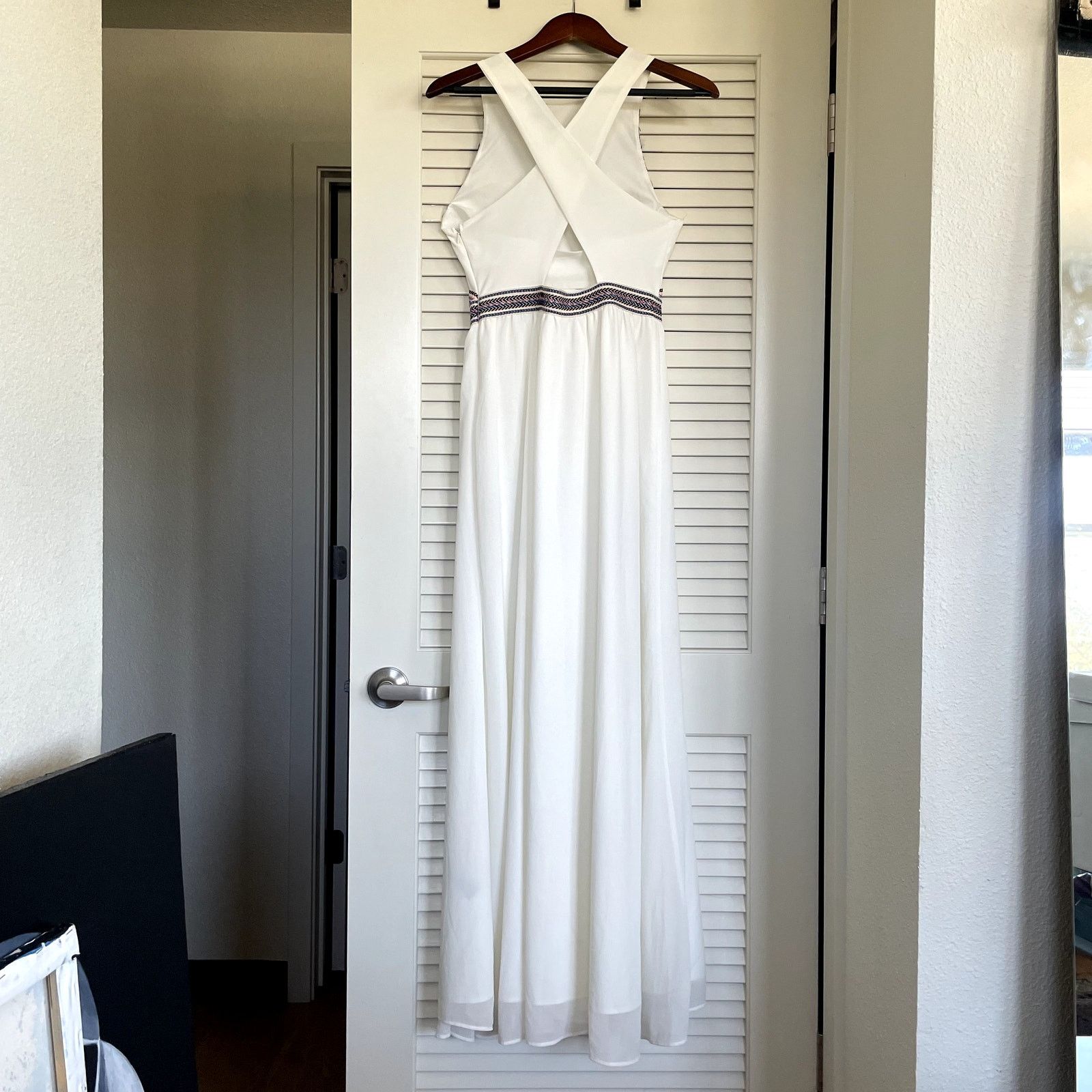Other Adelyn Rae Embroidered Cross Back Dress Size Small Ethereal Size S / US 4 / IT 40 - 3 Thumbnail