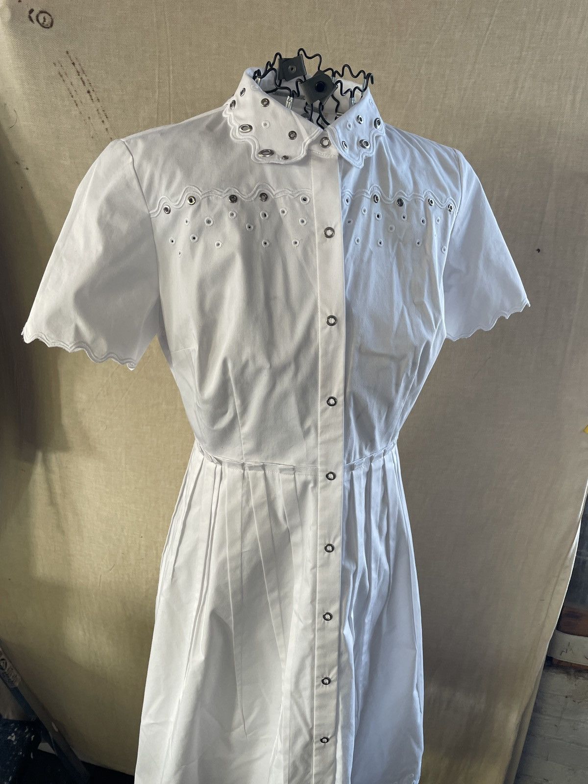 Elie Tahari Elie Tahari shirt dress with rivet and embroidered details Size S / US 4 / IT 40 - 5 Thumbnail