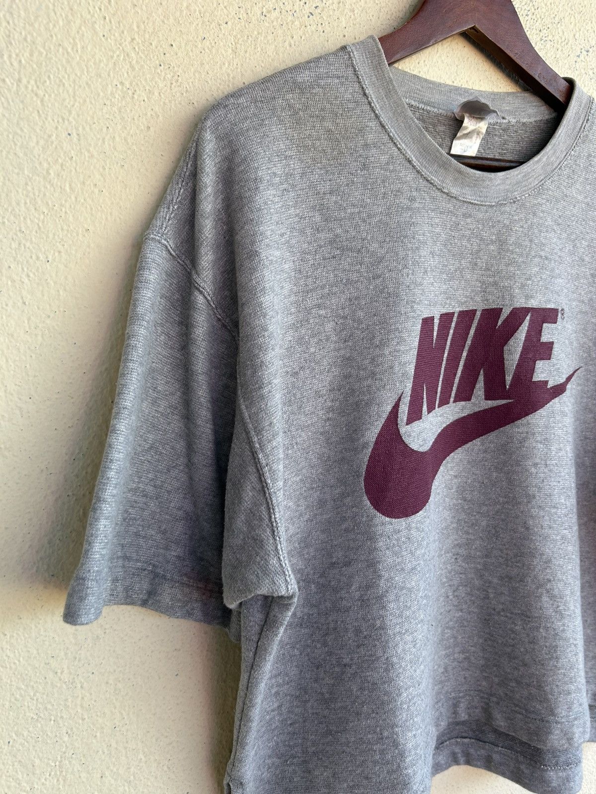 Nike × Vintage Nike Grey Tag Big Logo Cropped Short Sleeve Sweatshirt Size US L / EU 52-54 / 3 - 5 Thumbnail