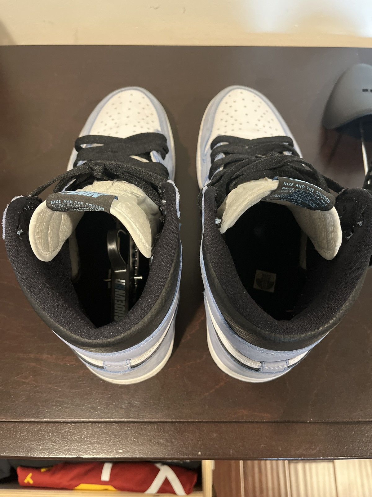 Jordan Brand Nike Air Jordan 1 University Blue “UNC” Size US 10 / EU 43 - 4 Thumbnail