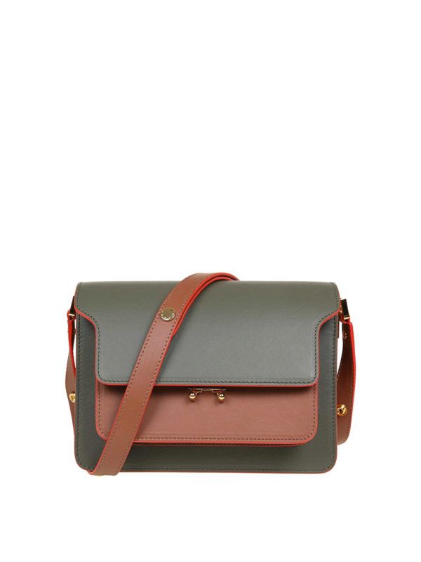 o1srvl11e0624 Size: OS / Trunk Shoulder Bag in Multicolor