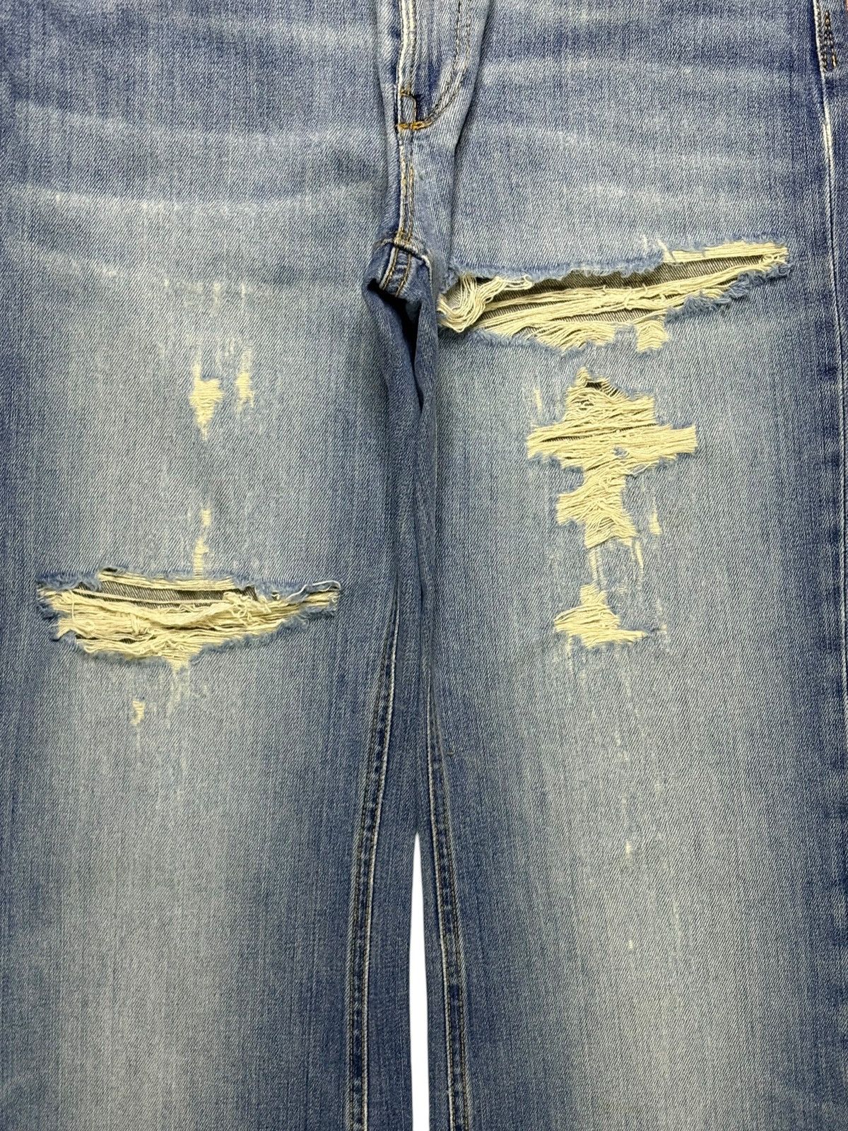 Japanese Brand Vintage Max Mara Faded Wash Distress Rip Bootcut Flare Jean Size 28" / US 6 / IT 42 - 5 Thumbnail