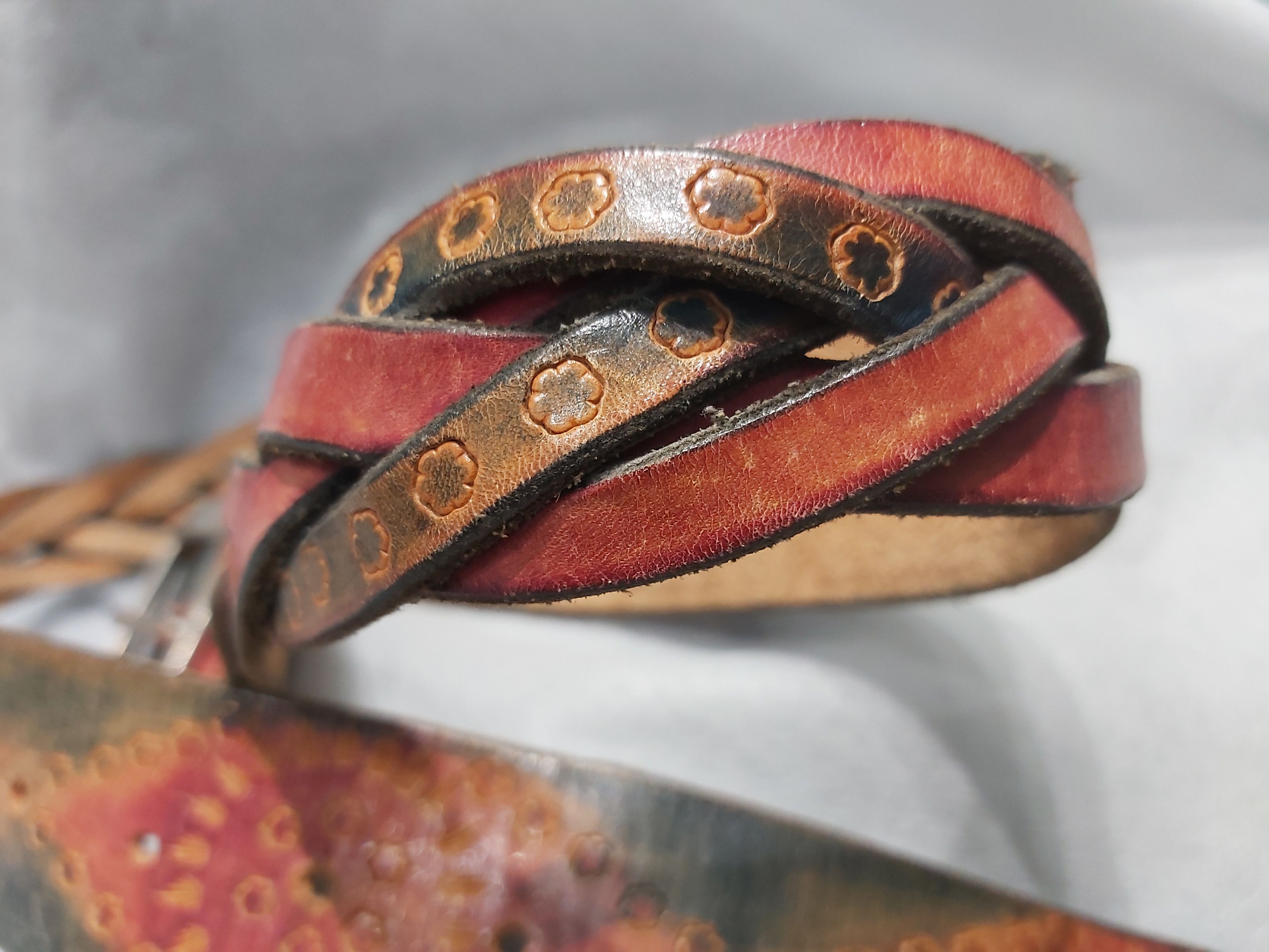 Vintage Wide red embossed mandala leather belt Size ONE SIZE - 7 Thumbnail