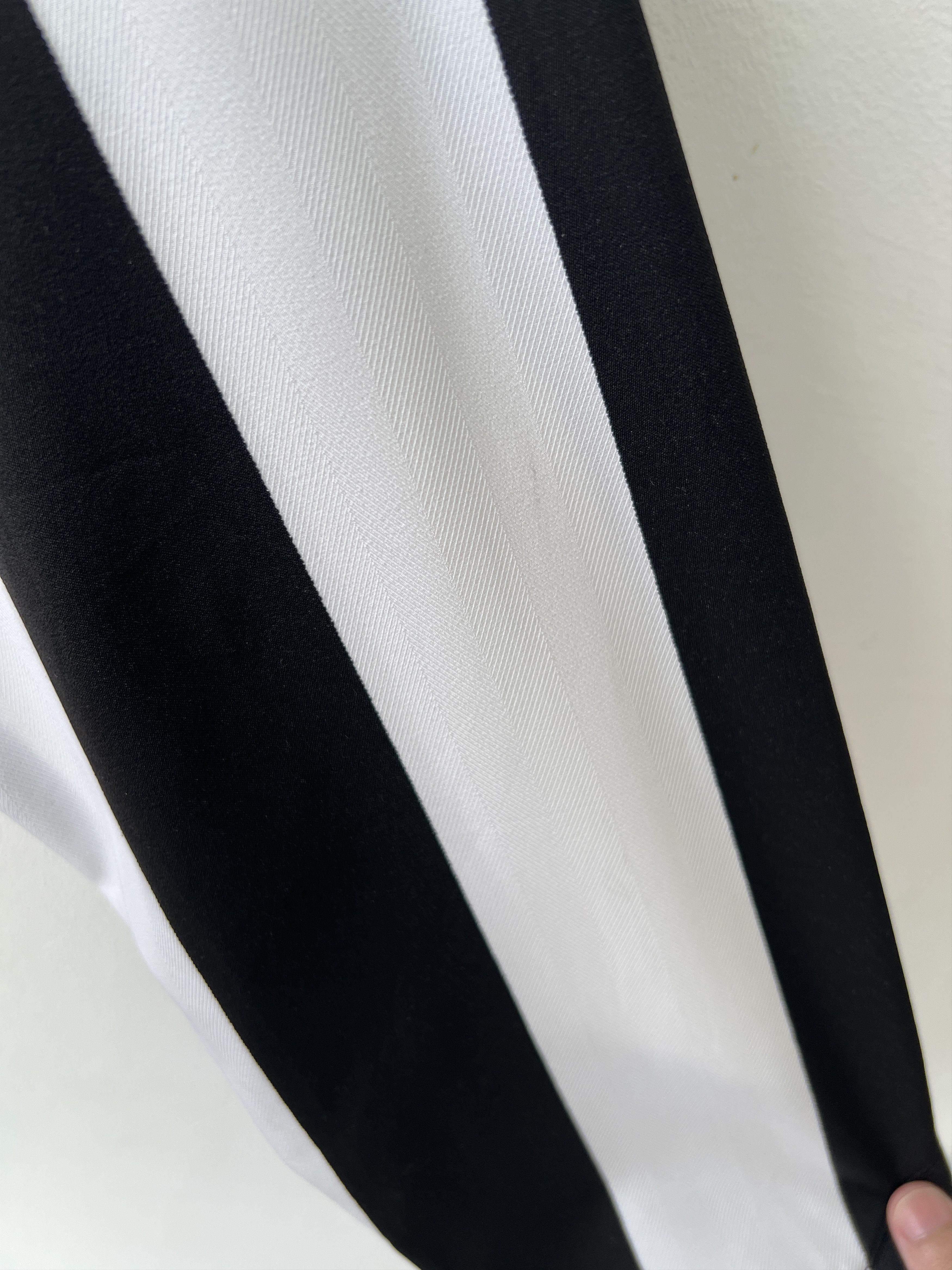 Nike (M) Juventus 2005-06 Home Long Sleeve Kit Ibrahimovic #9 Size US M / EU 48-50 / 2 - 8 Thumbnail
