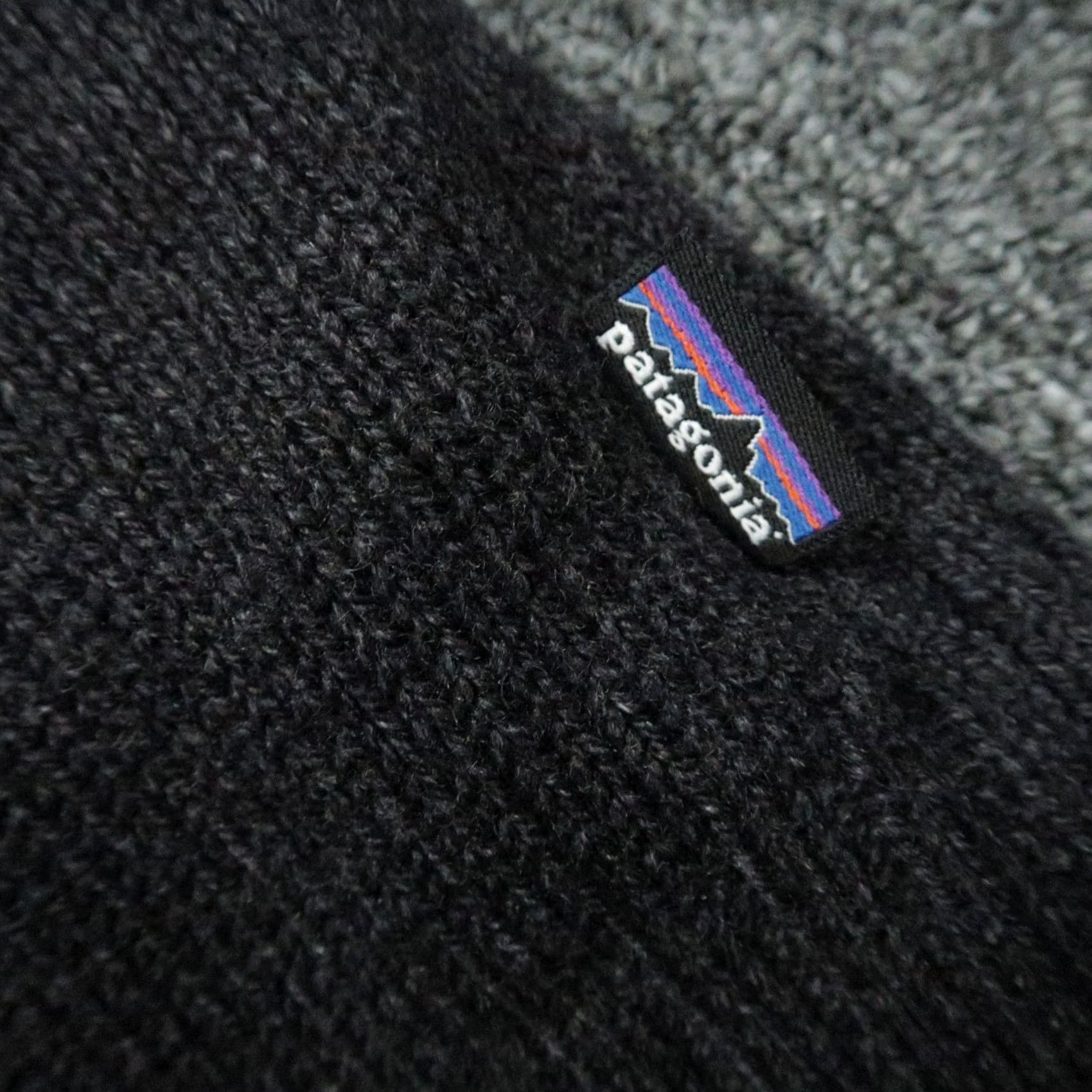 Patagonia VINTAGE Patagonia Sweater Mens Small Gray Wool Lambswool V-Neck Outdoor Hiking VTG Size US S / EU 44-46 / 1 - 5 Thumbnail