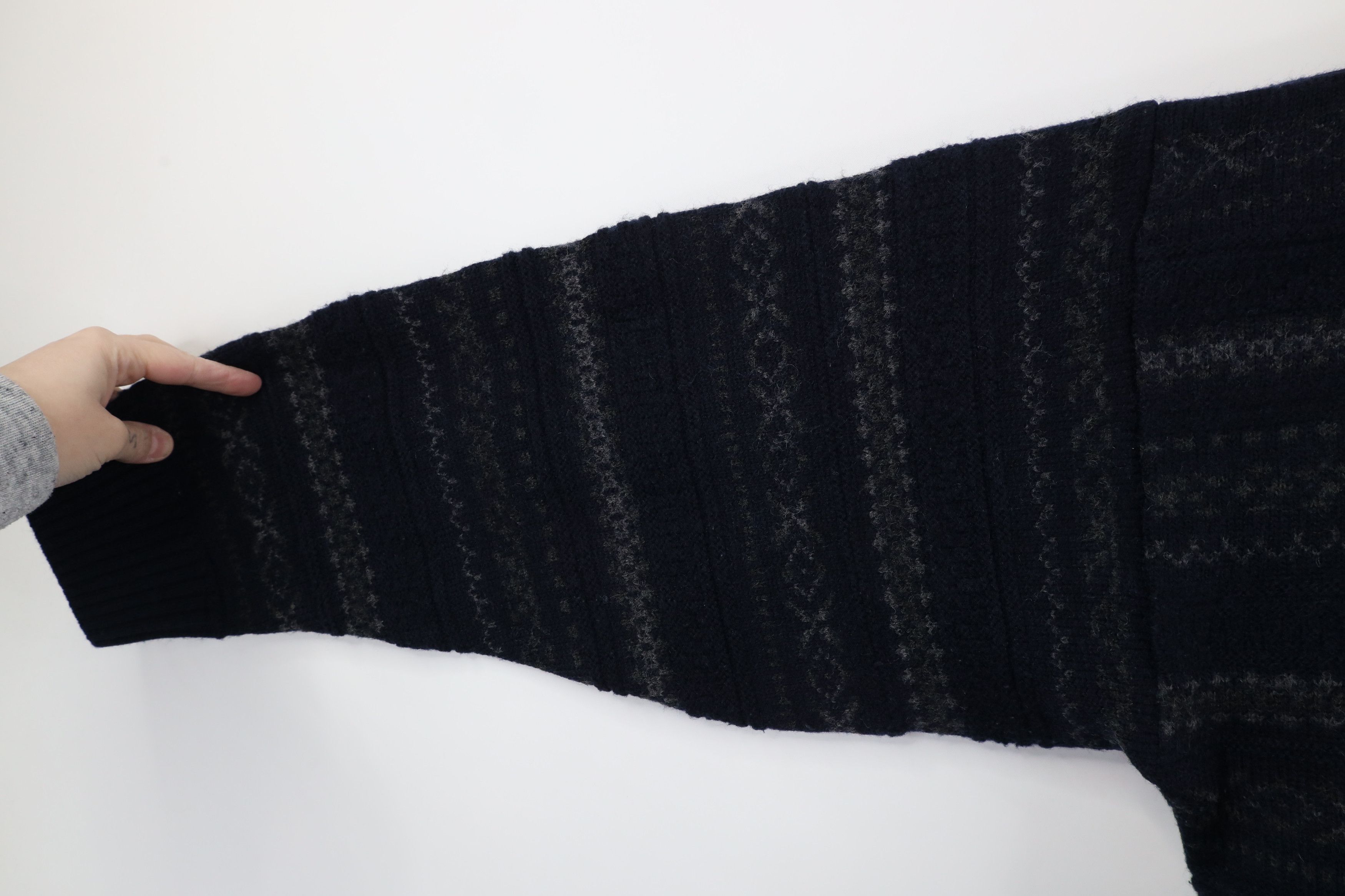Vintage Vintage 90s Streetwear Knit Fair Isle V-Neck Sweater Blue Size US XXL / EU 58 / 5 - 4 Thumbnail