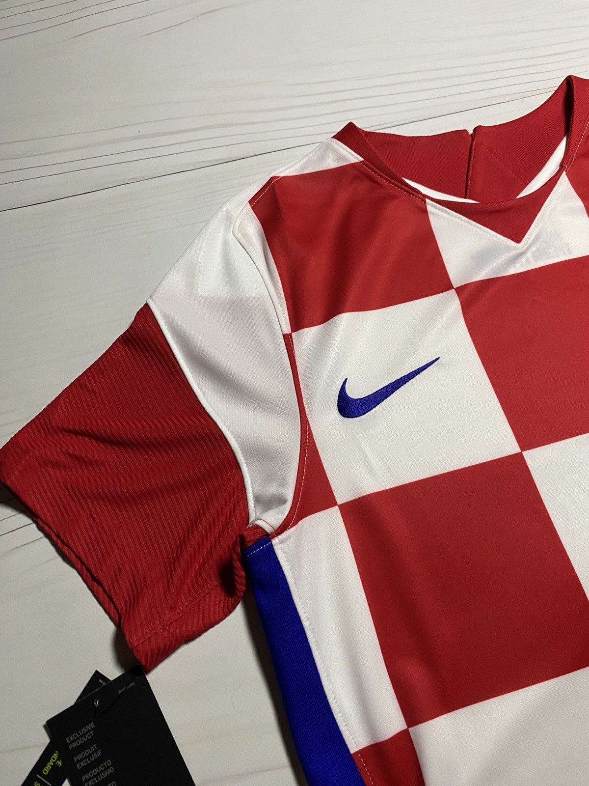 Nike NEW Nike Croatia 2020 home Soccer football y2k t shirt Size US S / EU 44-46 / 1 - 10 Thumbnail