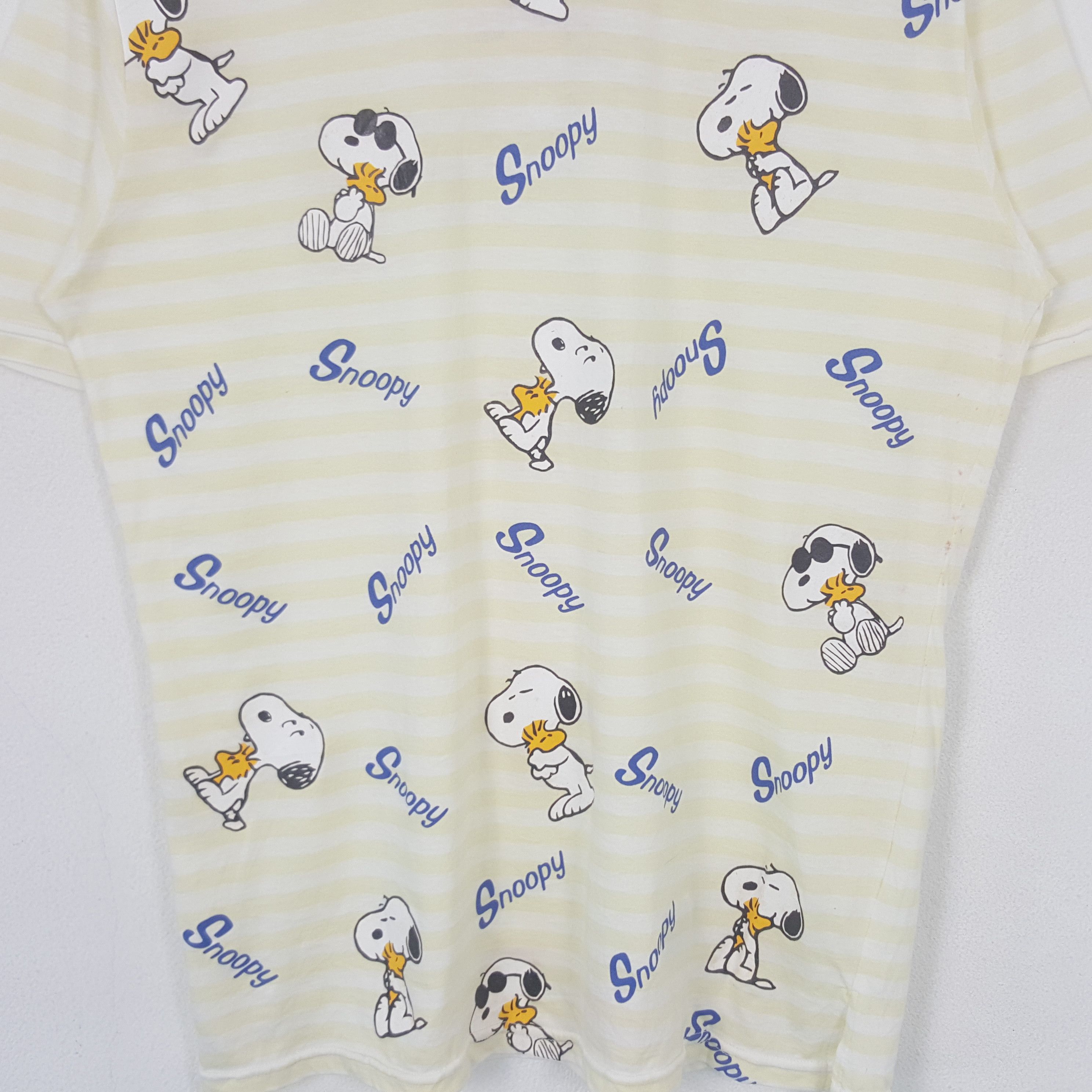 Peanuts Vintage Snoopy Peanut Over Print Cartoon Tshirt RR20 Size US L / EU 52-54 / 3 - 2 Thumbnail