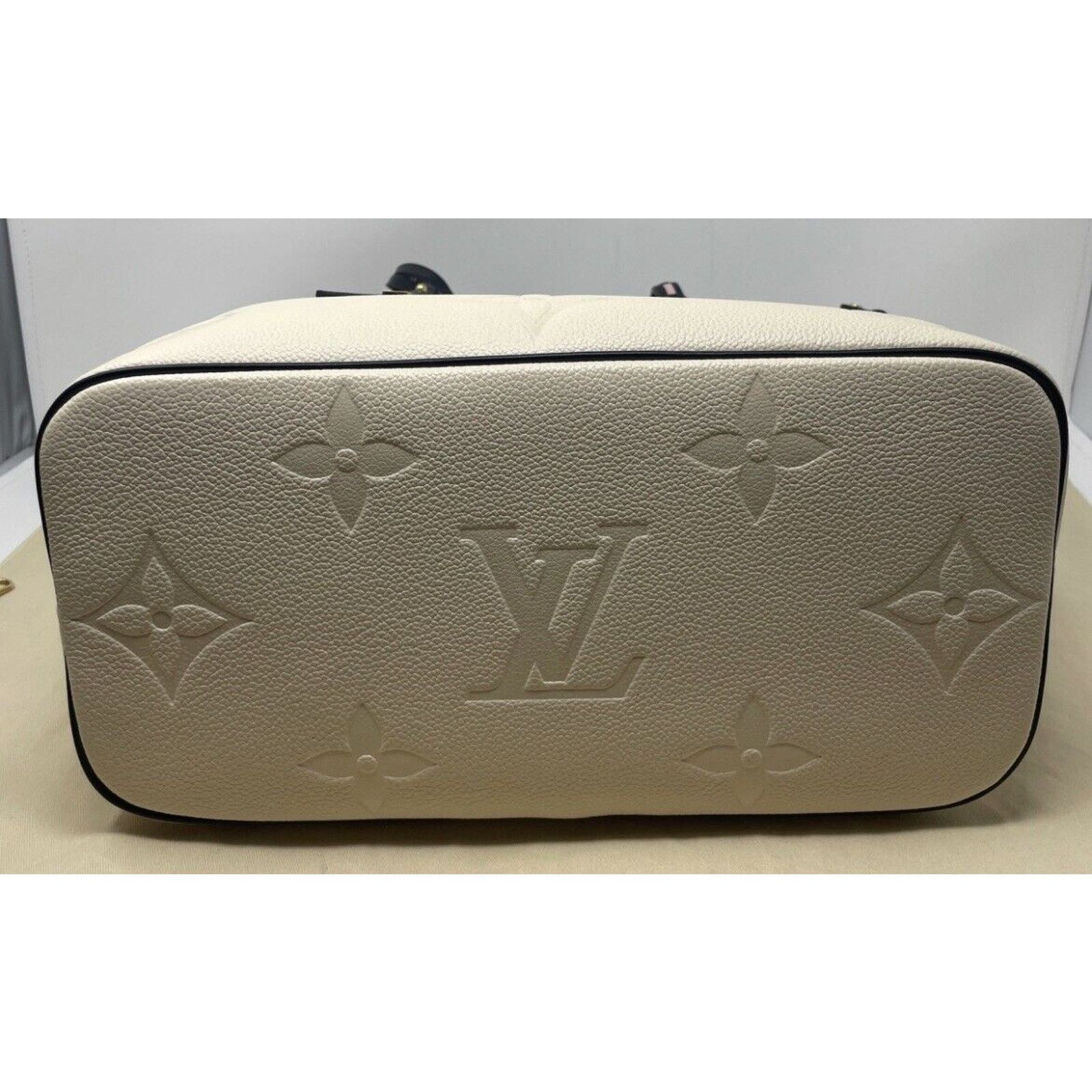 Louis Vuitton Louis Vuitton Neverfull Wild At Heart MM Ivory Leather NEW Size ONE SIZE - 12 Thumbnail