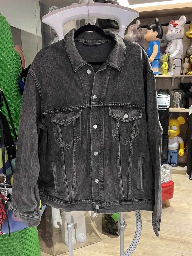 Balenciaga Balenciaga Red Patched Denim Jacket Size 46 Size US S / EU 44-46 / 1 - 2 Thumbnail