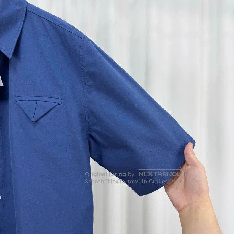 Bottega Veneta Side Weave Triangle Short Shirt.