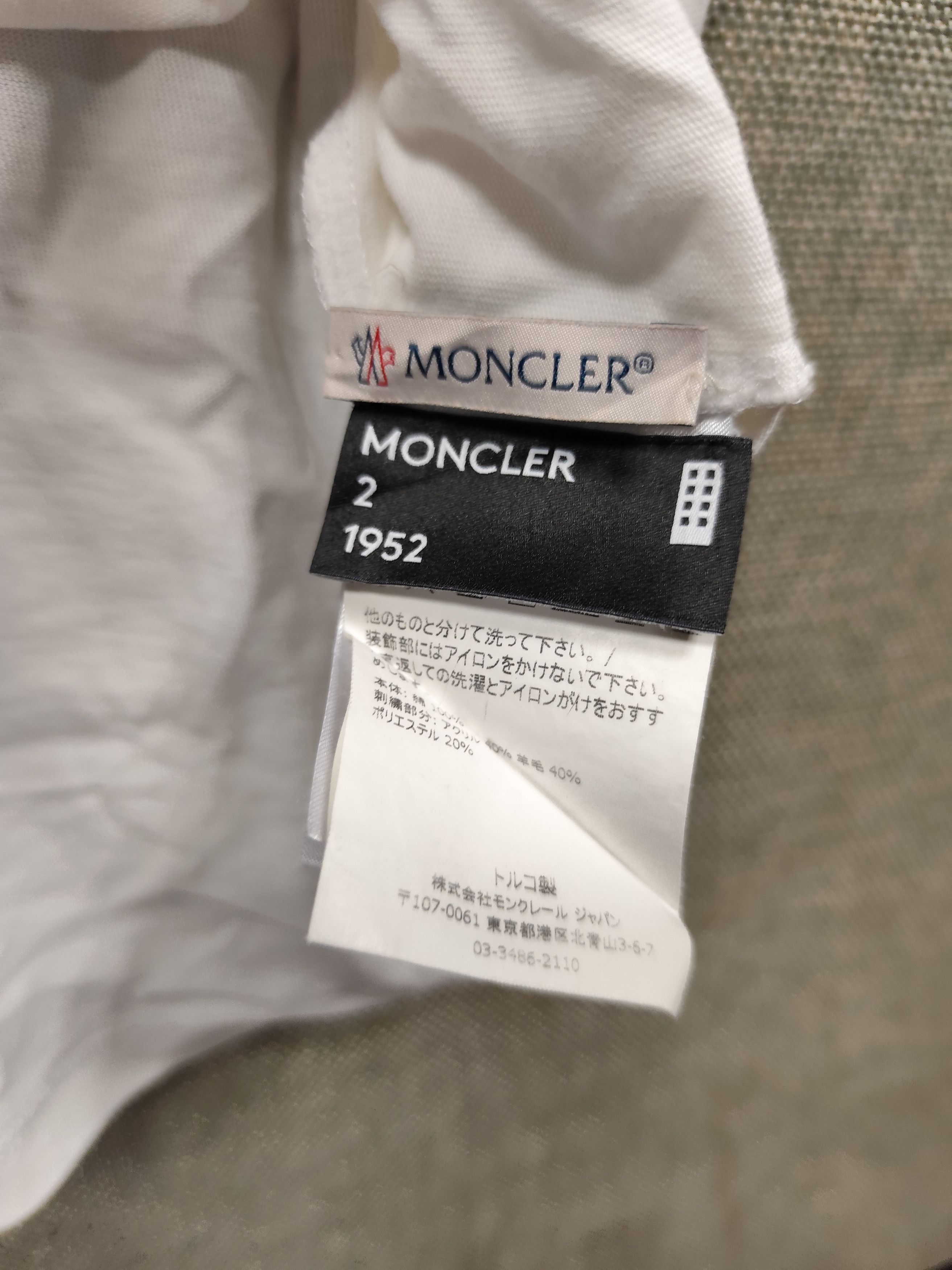 Moncler Moncler Tee Size US L / EU 52-54 / 3 - 5 Thumbnail