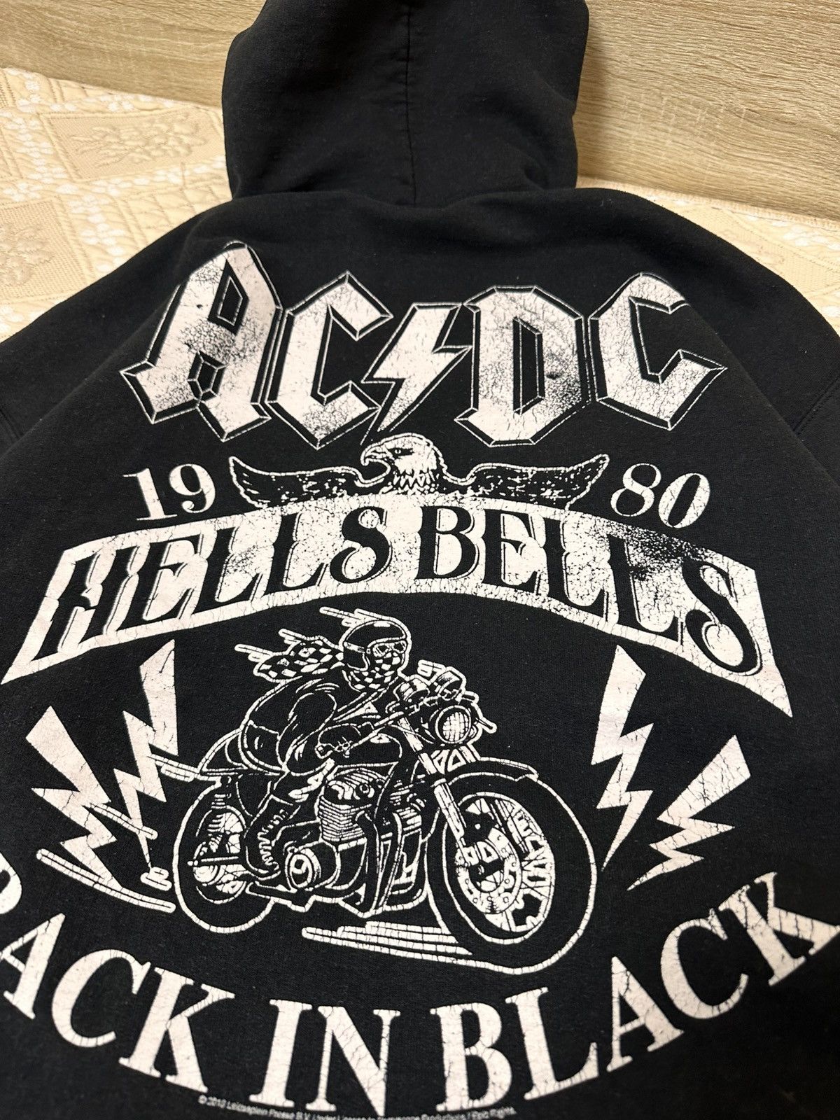 Band Tees 🔥 ACDC Hells Bells Back In Black 1980 Album Rock Band Hoodie Size US L / EU 52-54 / 3 - 6 Thumbnail