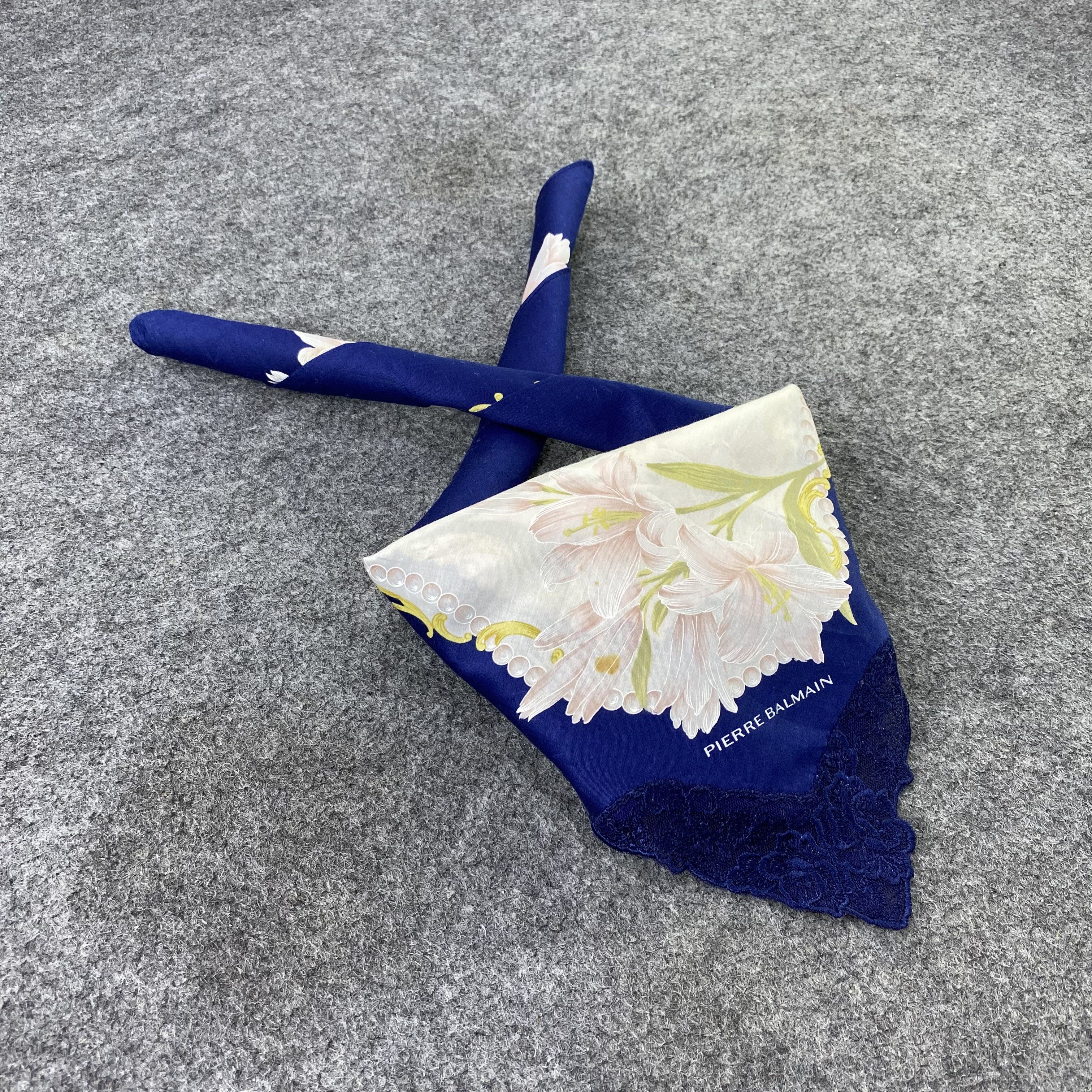 Pierre Balmain Pierre Balmain Handkerchief / Bandana / Neckerchief-B1093 Size ONE SIZE - 1 Thumbnail