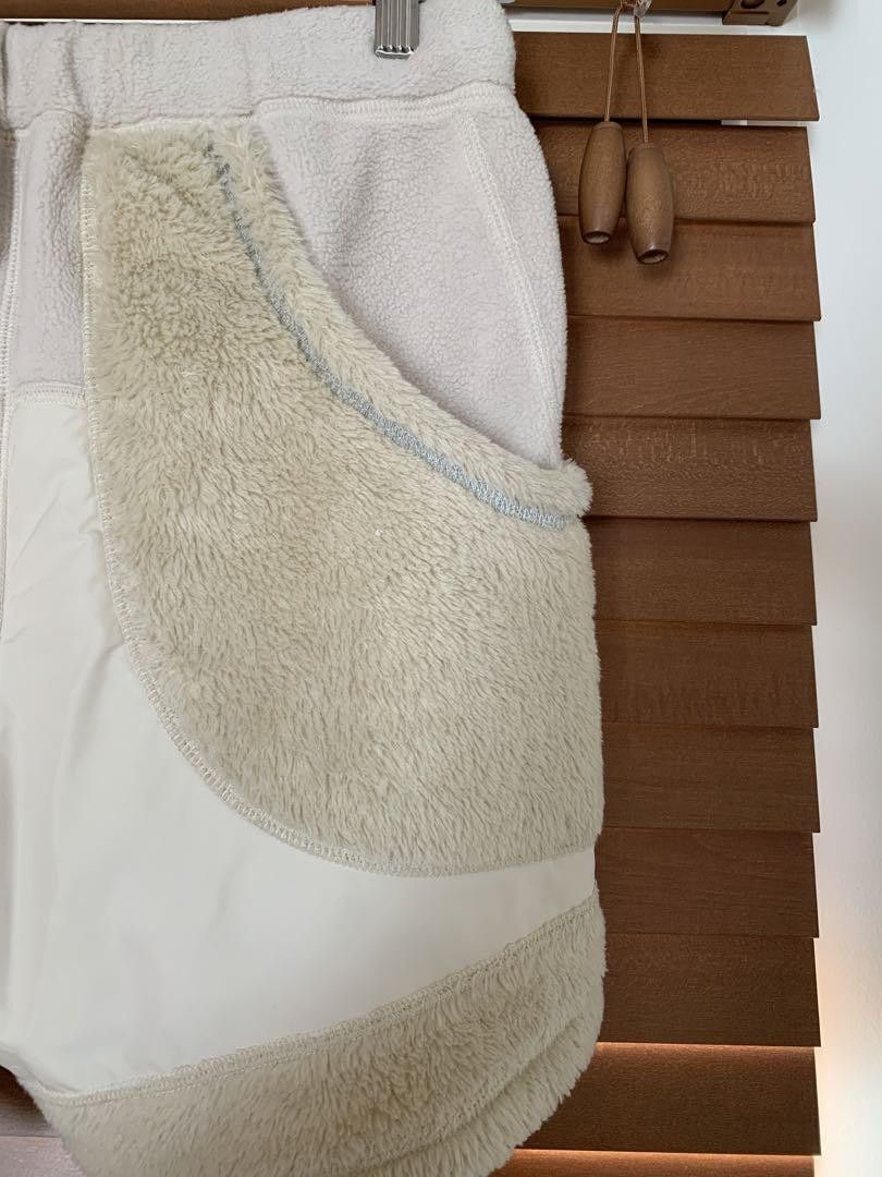And Wander High Loft Fleece Shorts Size ONE SIZE - 3 Thumbnail