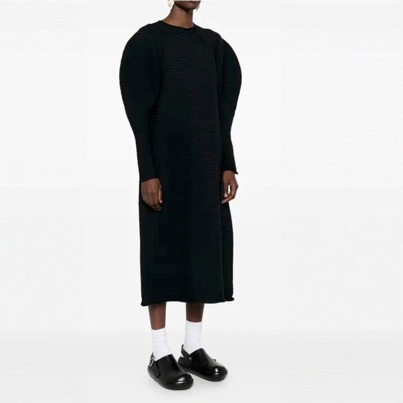 Pleats Please Issey Miyake Pleats Please Issey Miyake Black Pleated Long Sleeve Dress Size M / US 6-8 / IT 42-44 - 4 Thumbnail