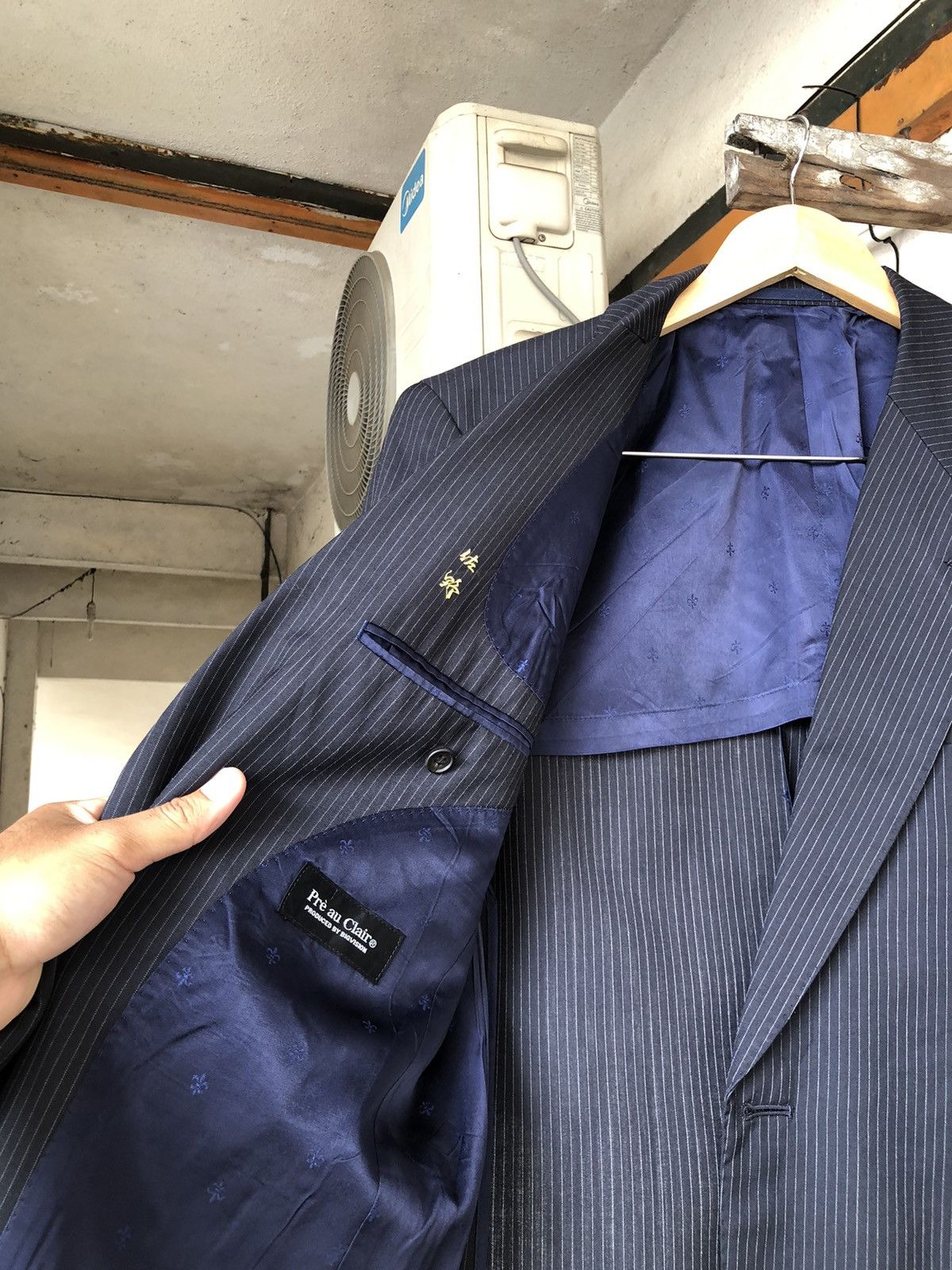 Yves Saint Laurent Yves Saint Laurent Strip Single Breasted Blazer Size US L / EU 52-54 / 3 - 15 Thumbnail